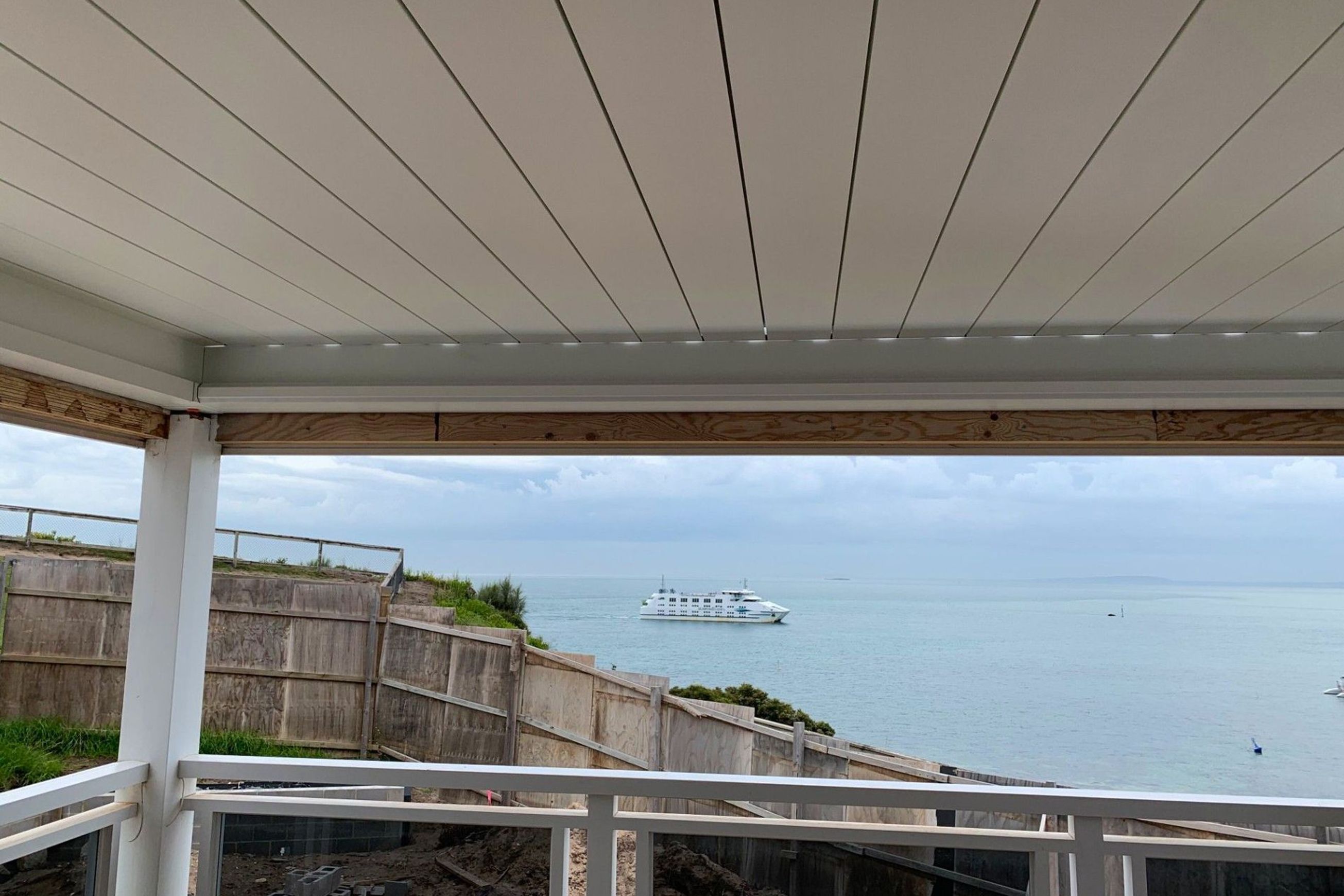 Lamaxa L60 Louvre Roof | Warema