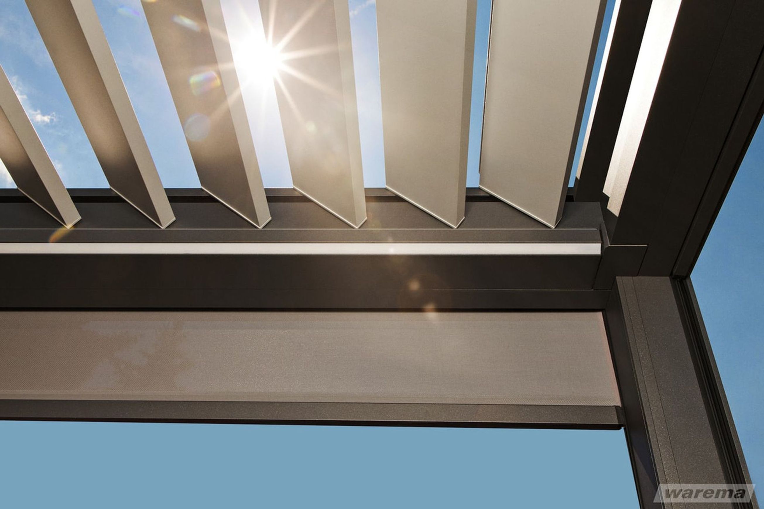 Lamaxa L50 Louvre Roof | Warema