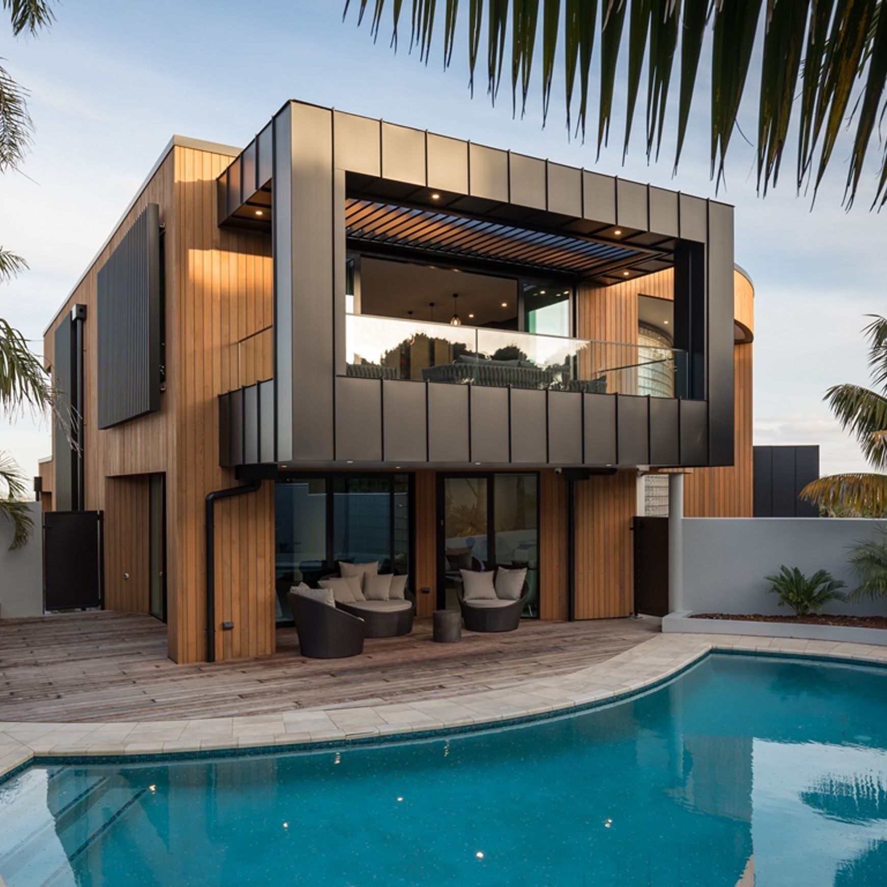 The Louvretec Outdoor Room