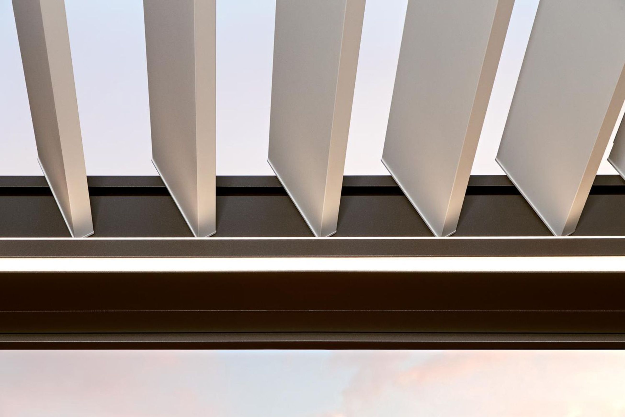 Lamaxa L60 Louvre Roof | Warema