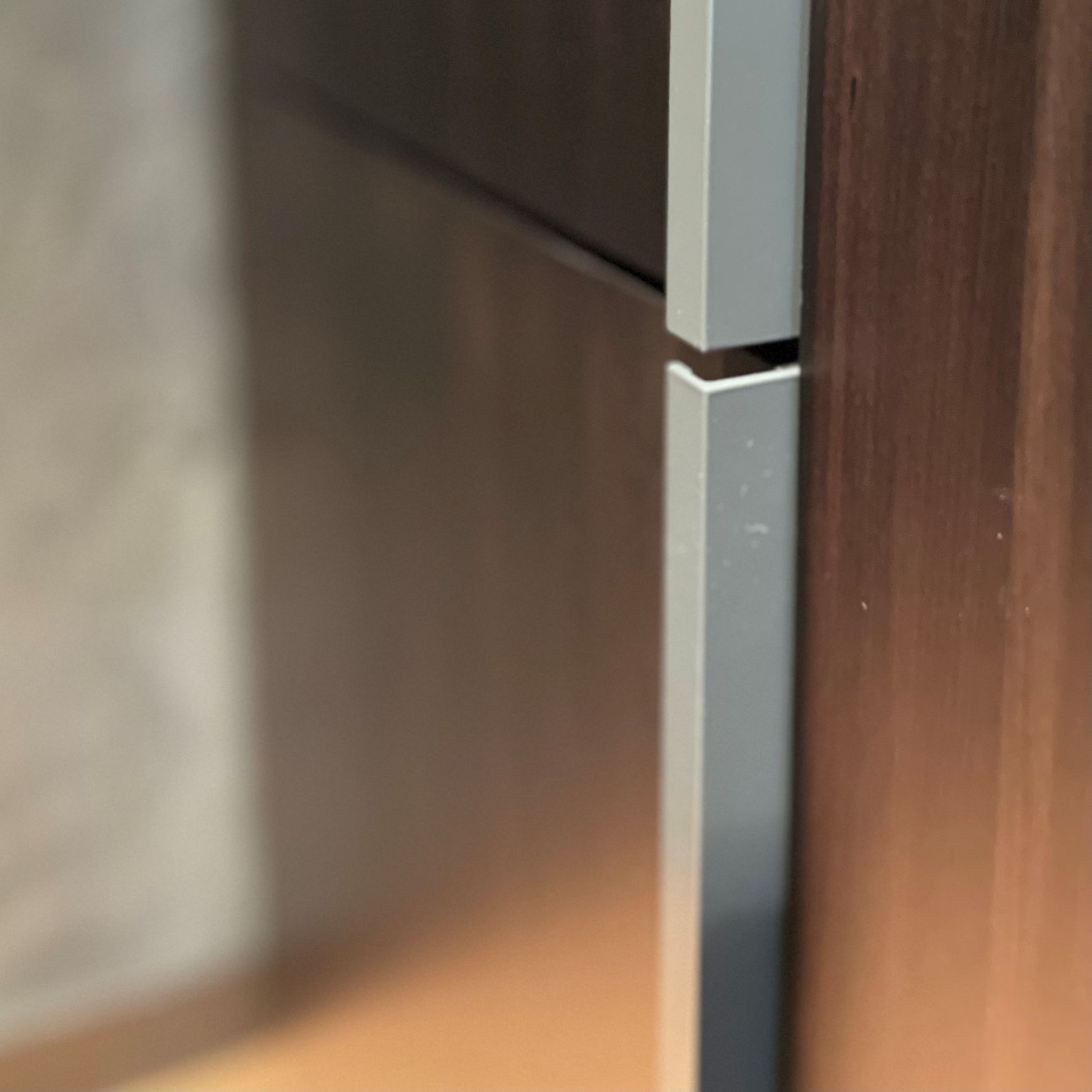HB370 + HB380 Series Continuous Drawer Pull