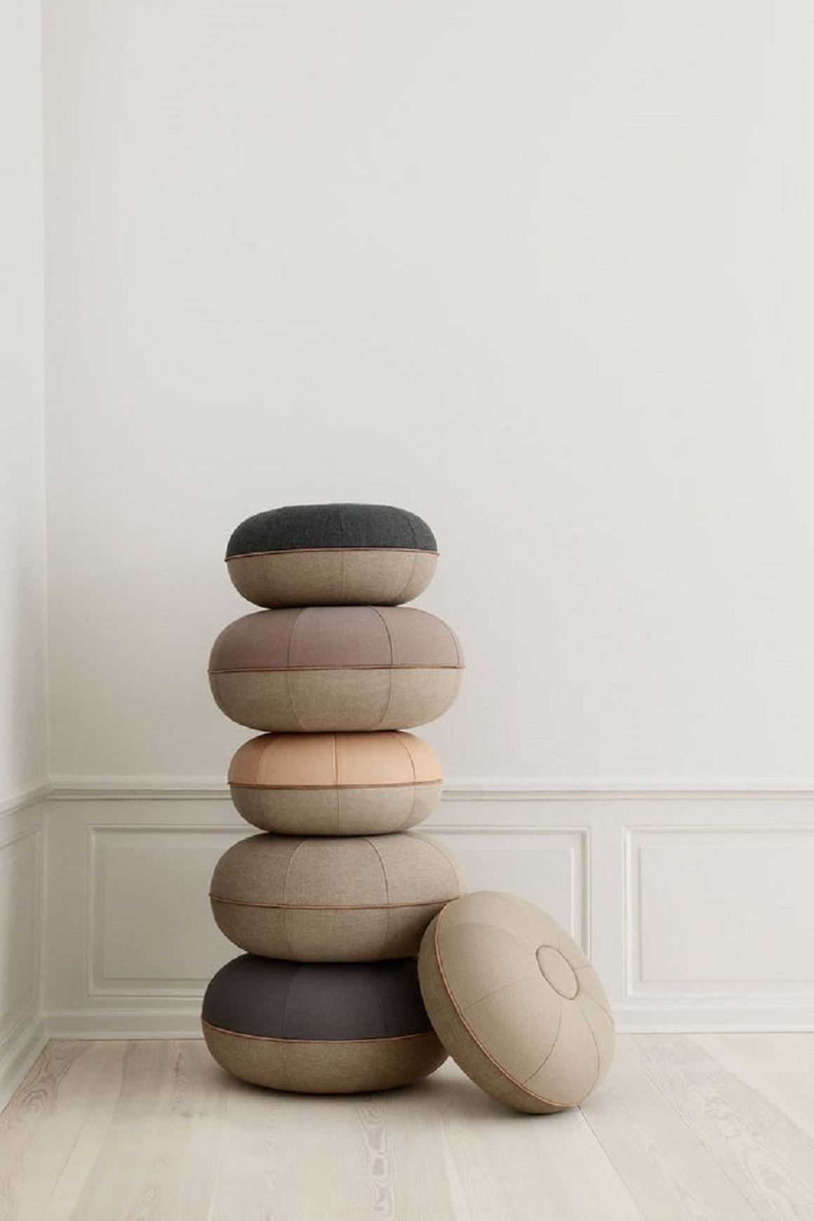 Fritz Hansen Pouf
