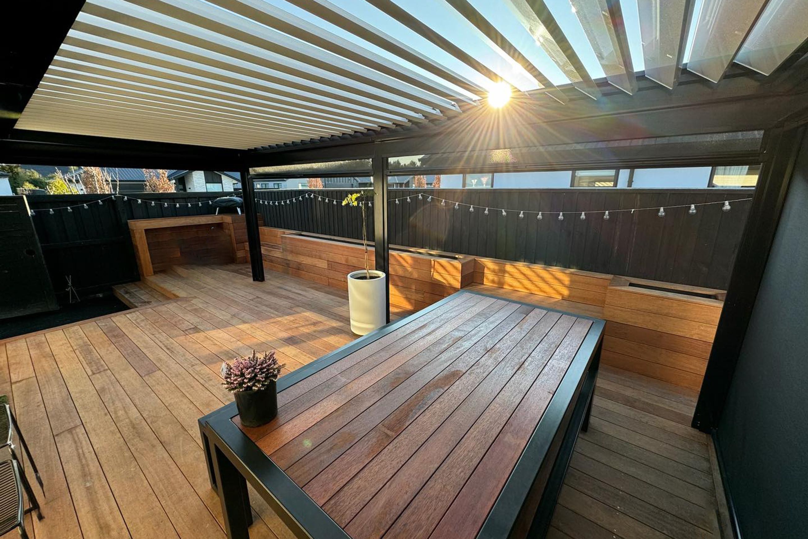 Solarzip® Outdoor Blind