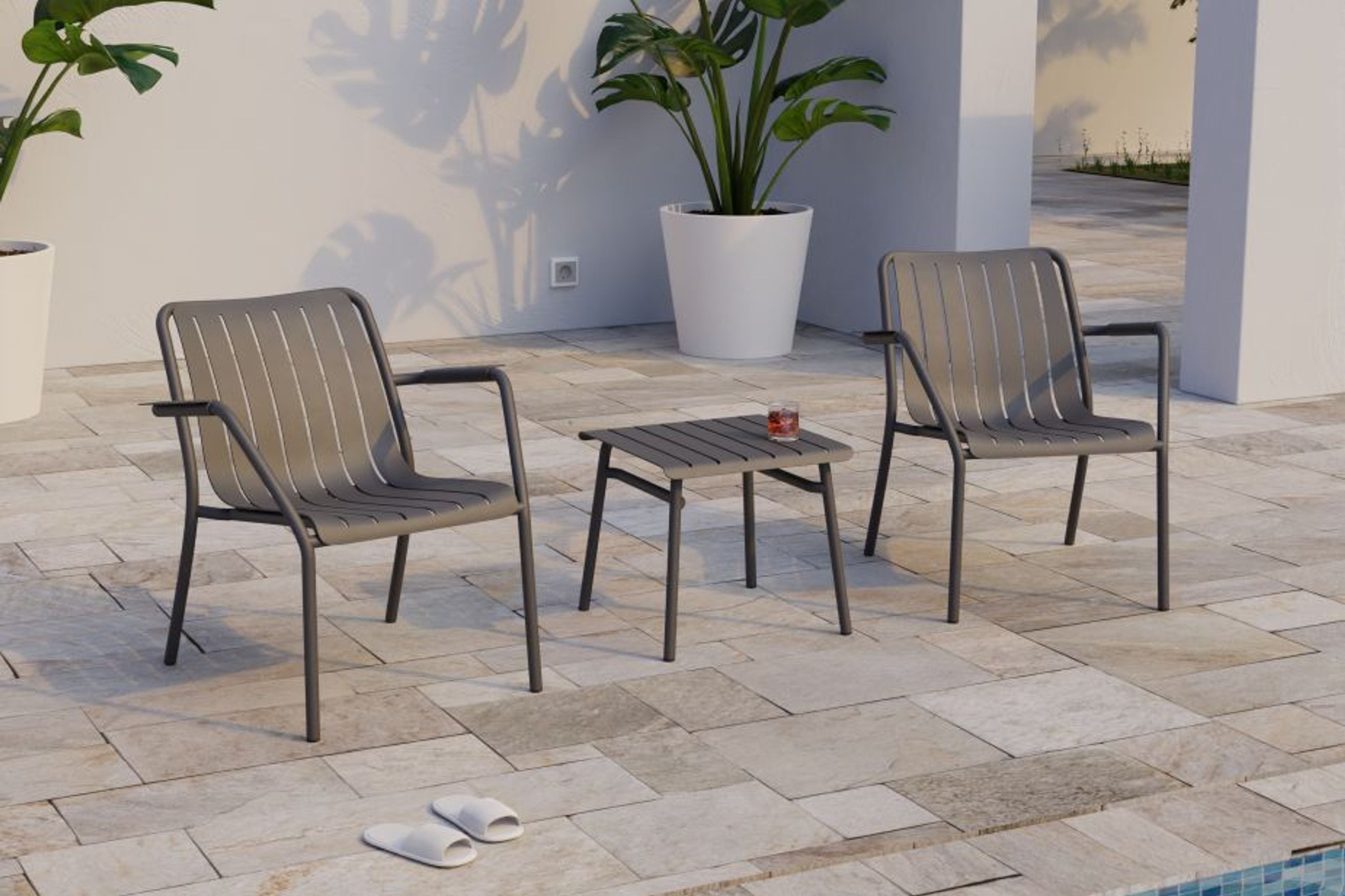 Roku Outdoor Lounge Chair