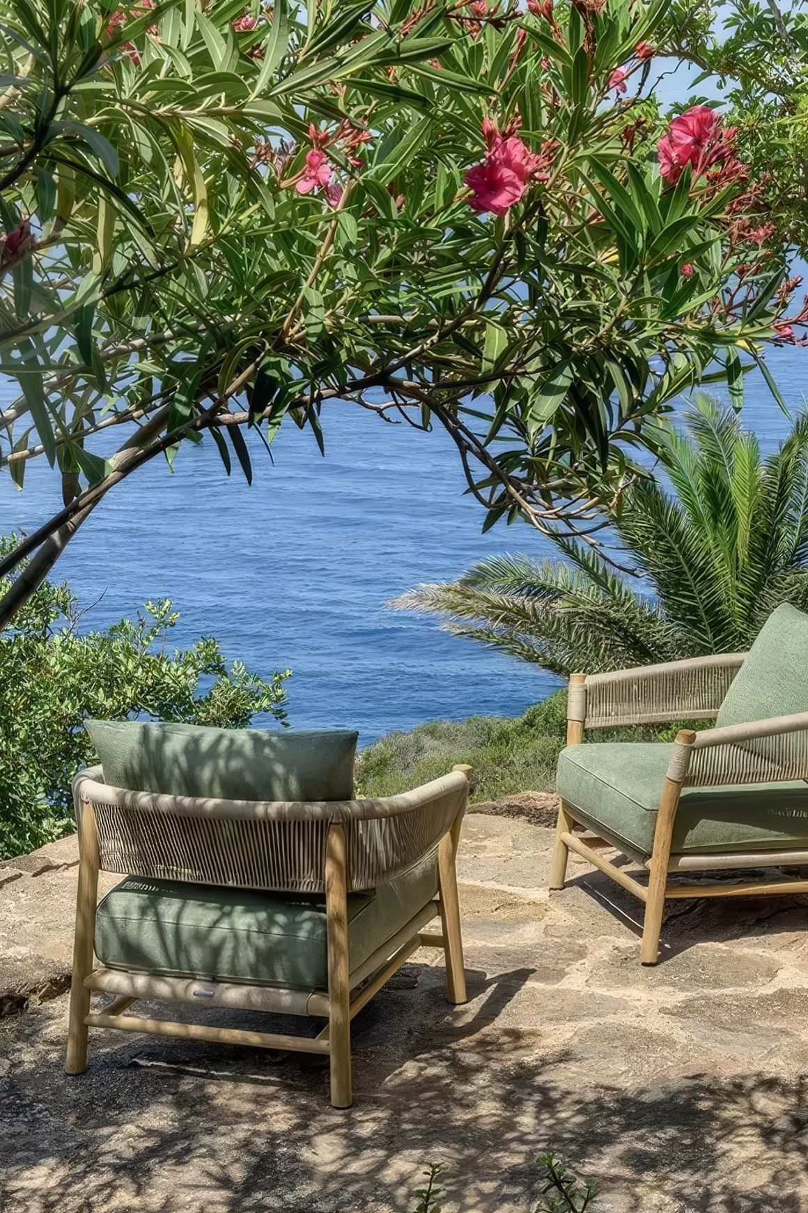 ETHIMO KILT XL Lounge Chair