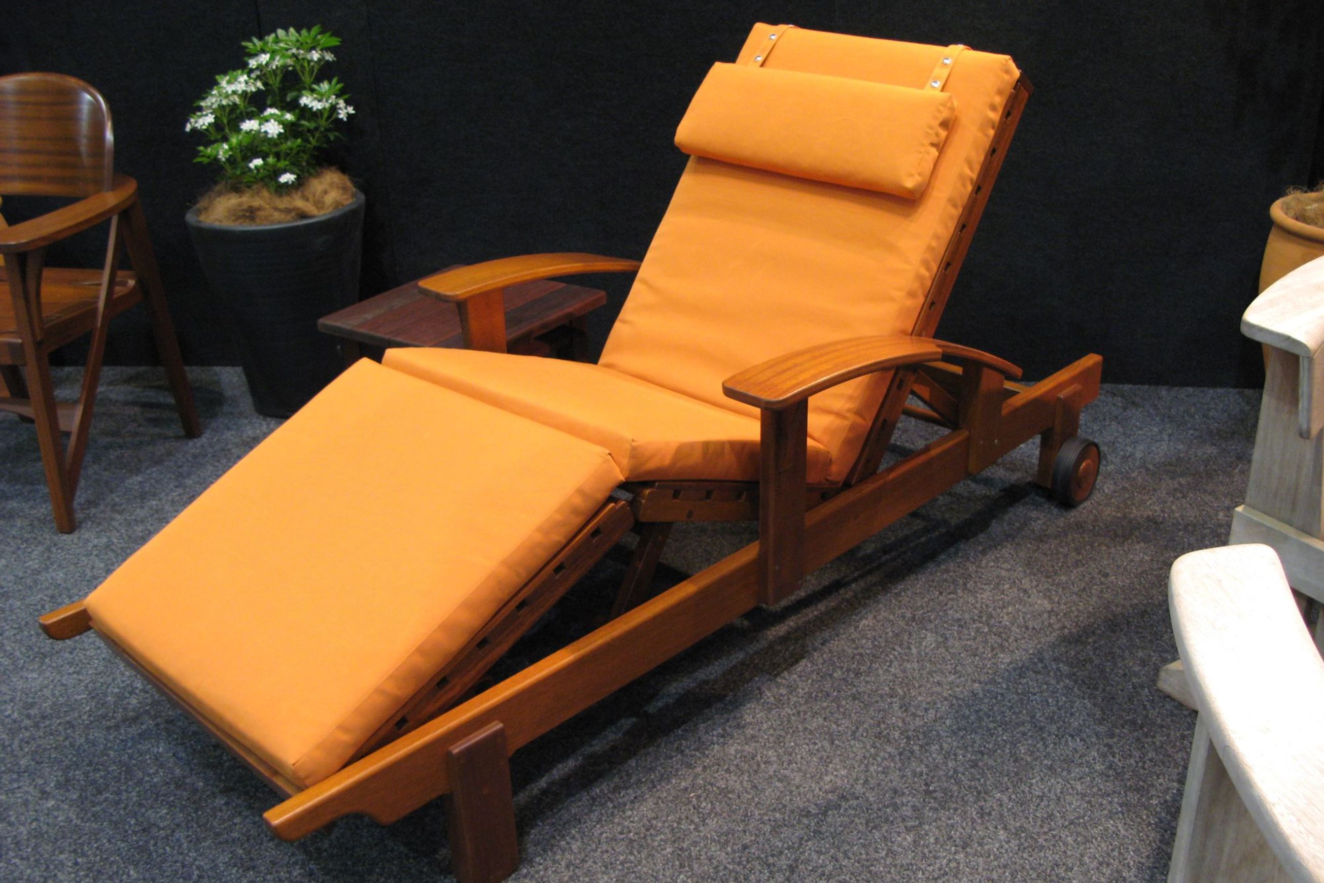 Standard Lounger