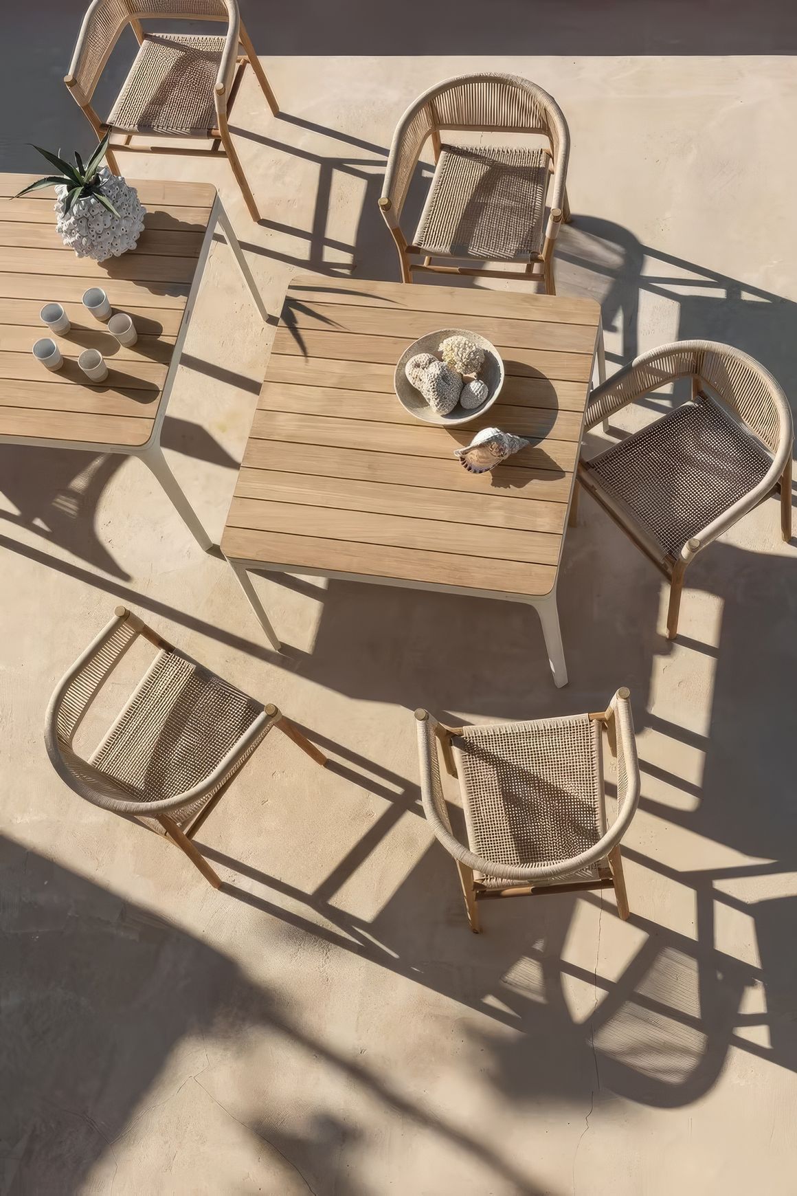 ETHIMO KILT Square Dining Table