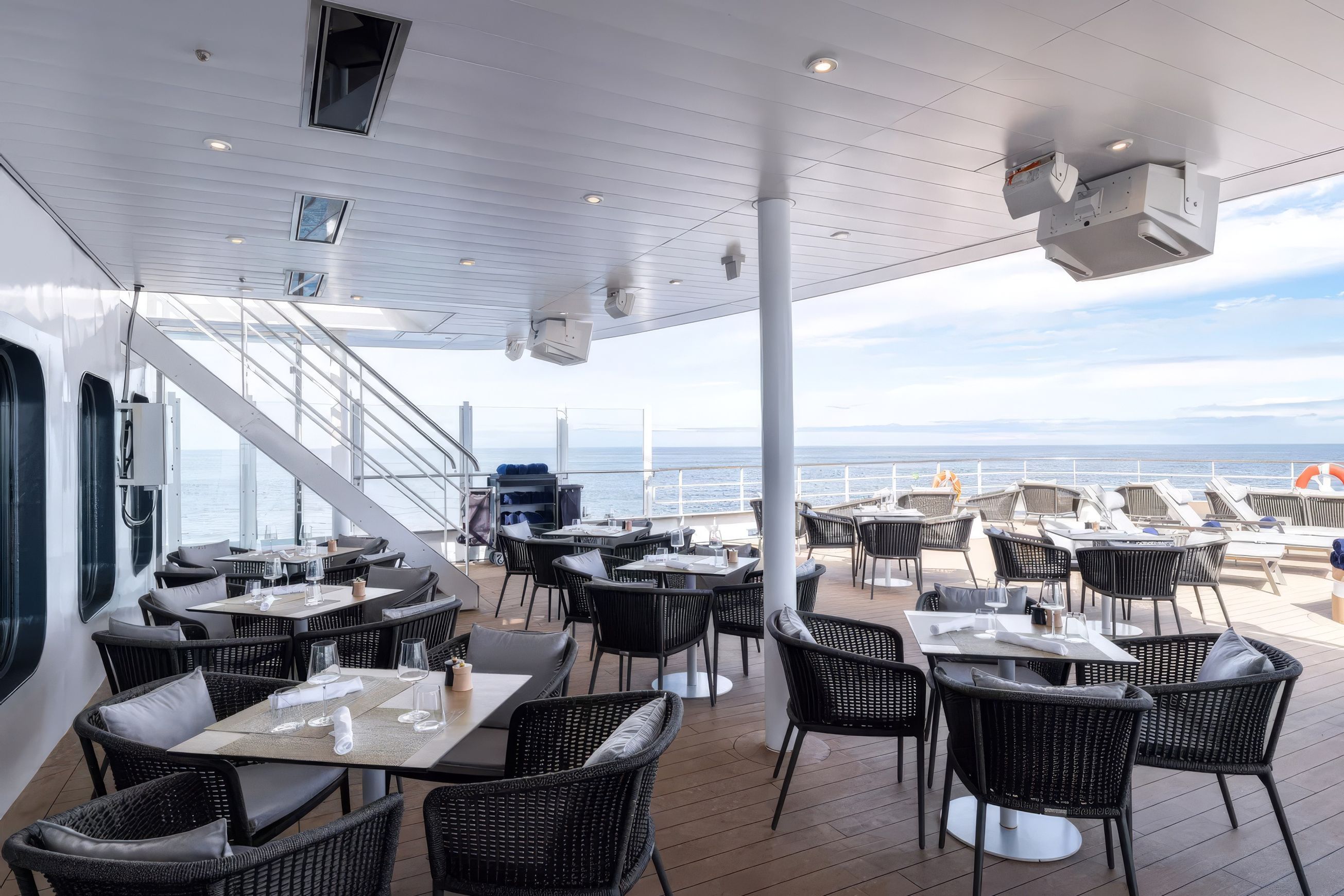 Platinum Smart-Heat™ Electric Marine Outdoor Heater