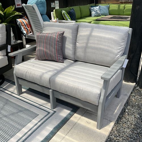 Stanton Loveseat