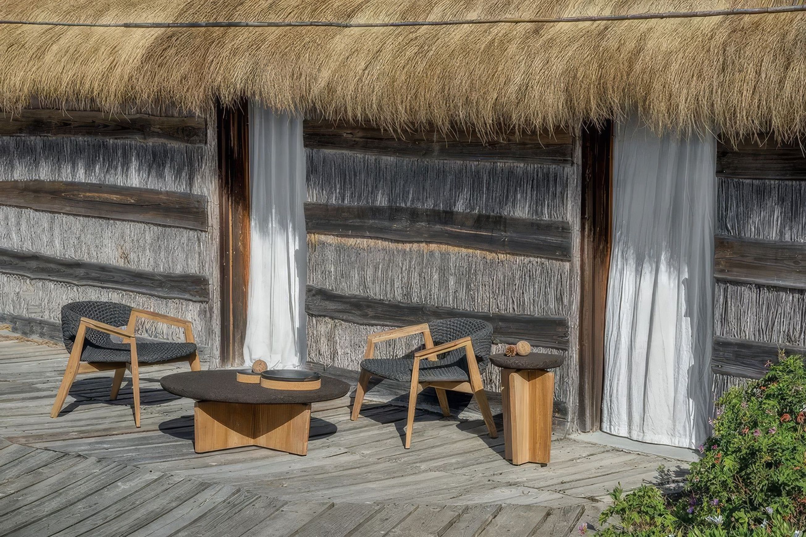 ETHIMO KNIT Lounge Armchair