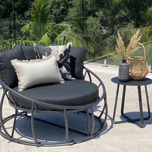 Antilles Round Daybed
