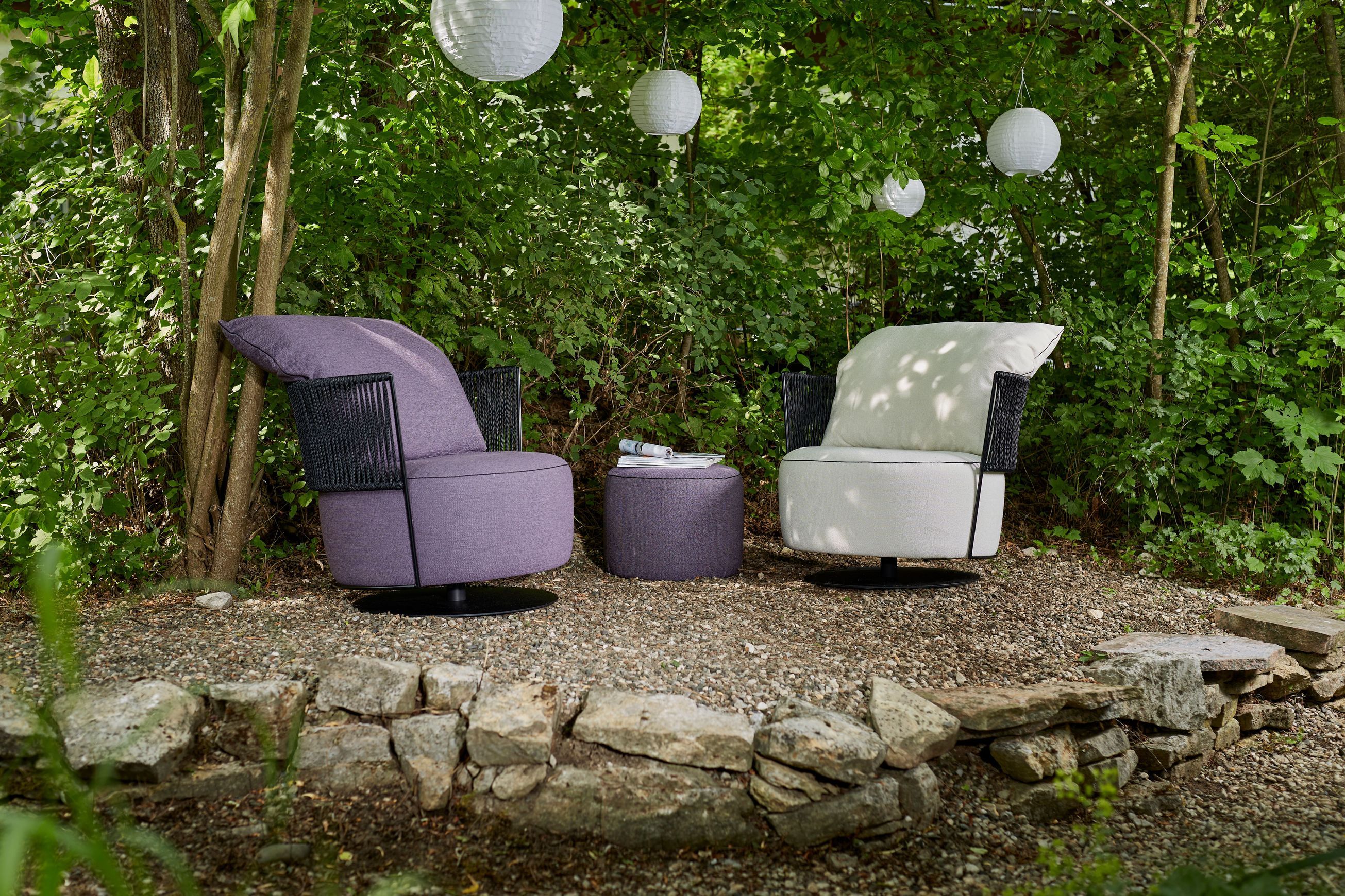 Yao Swivel Armchair