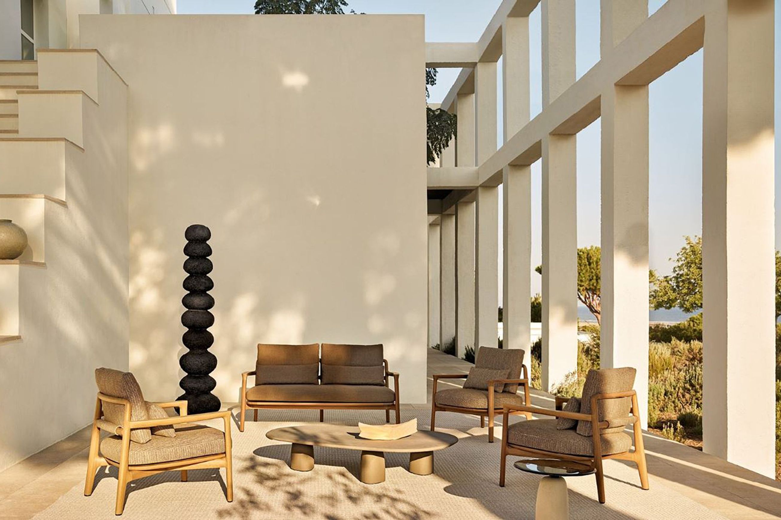 Magnolia Sofa