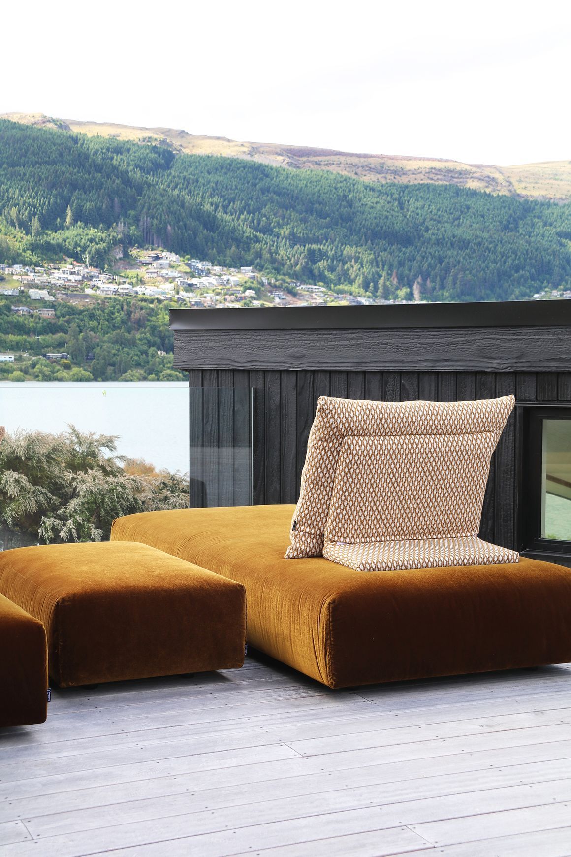 Iwan Outdoor Sofa