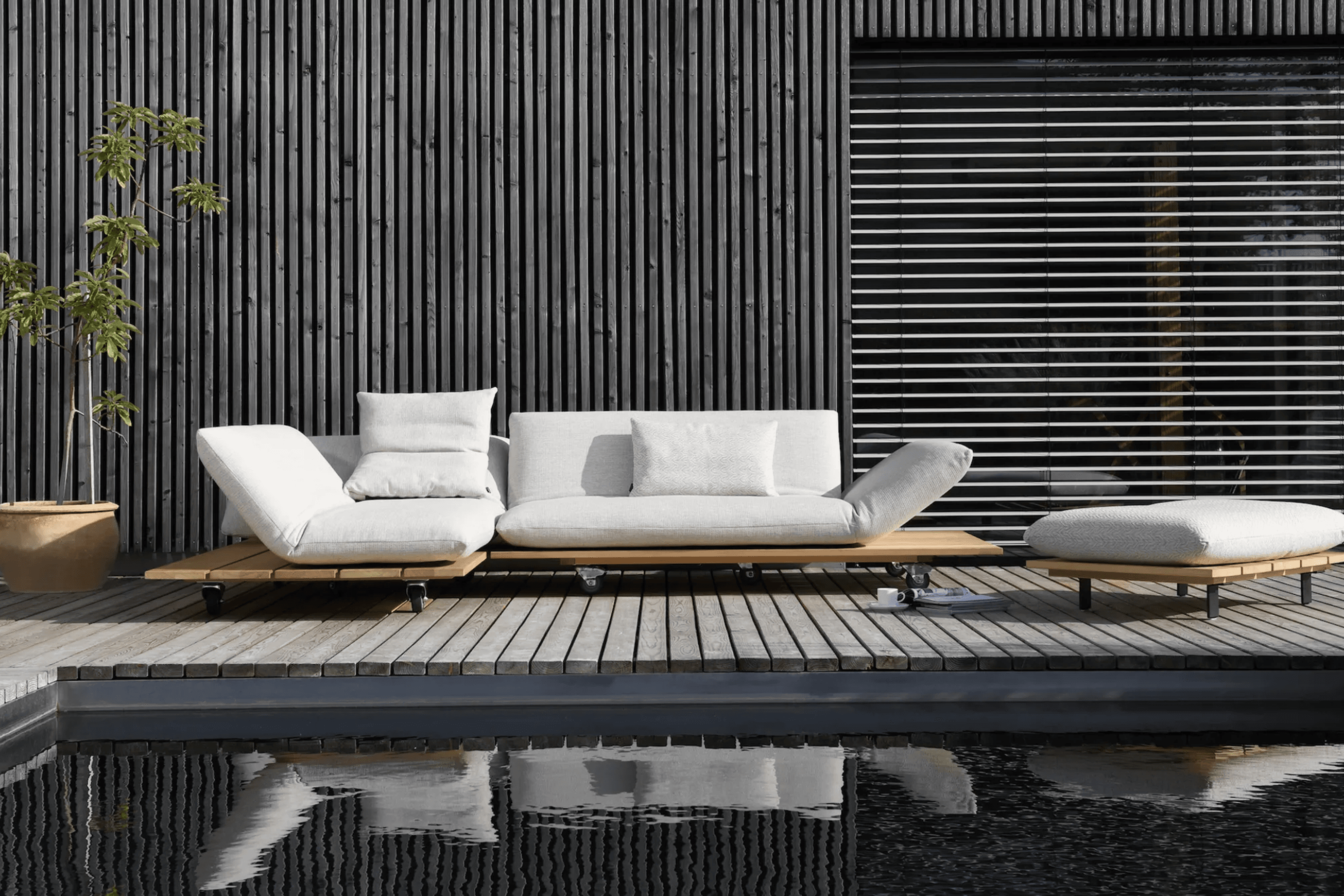 Akito Outdoor Sofa