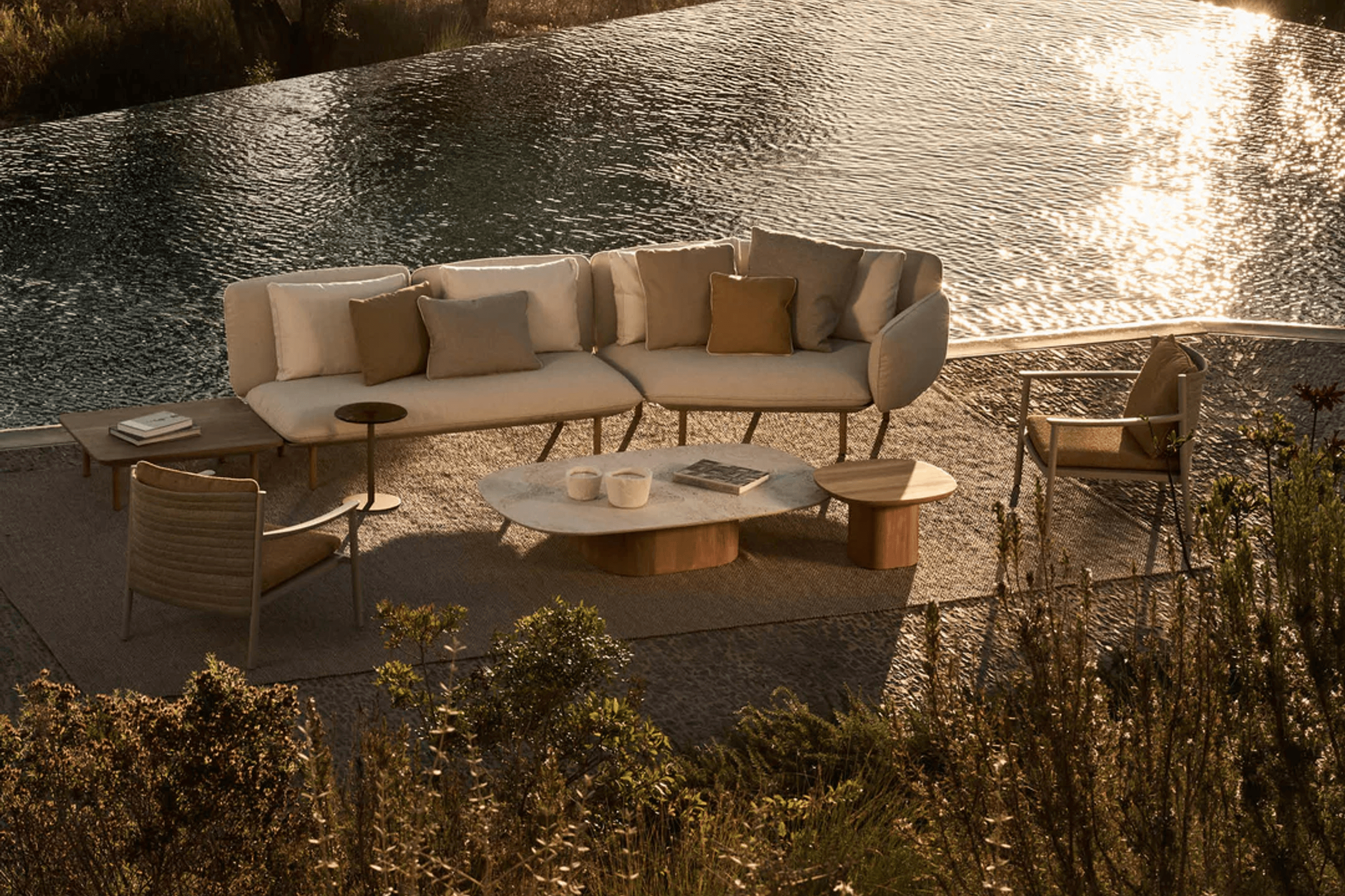 Mare Side Table