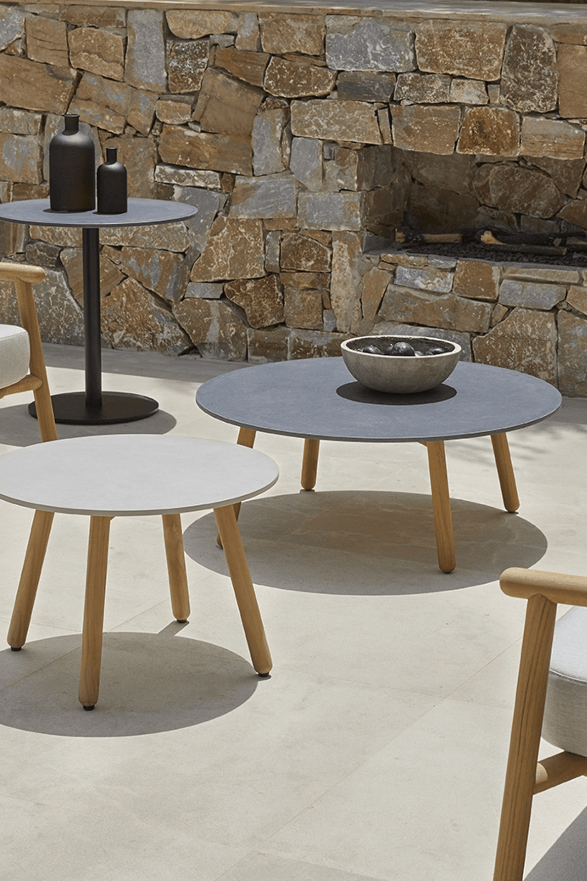 Round Outdoor Coffee Table by Point