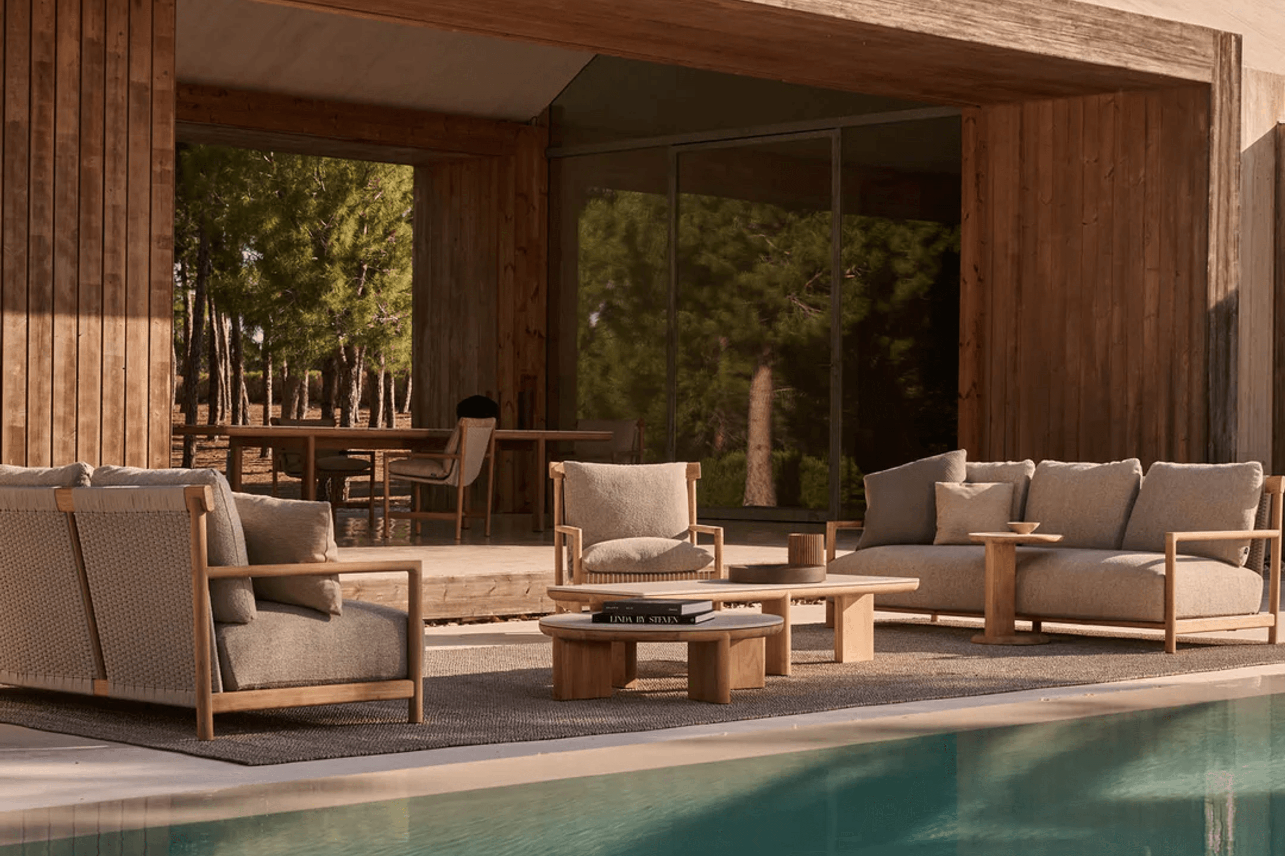 Amanu Round Coffee Table