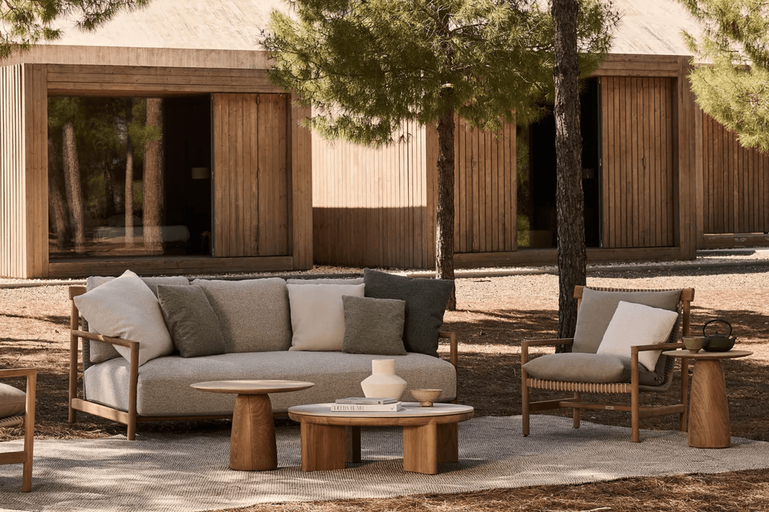 Amanu Round Coffee Table