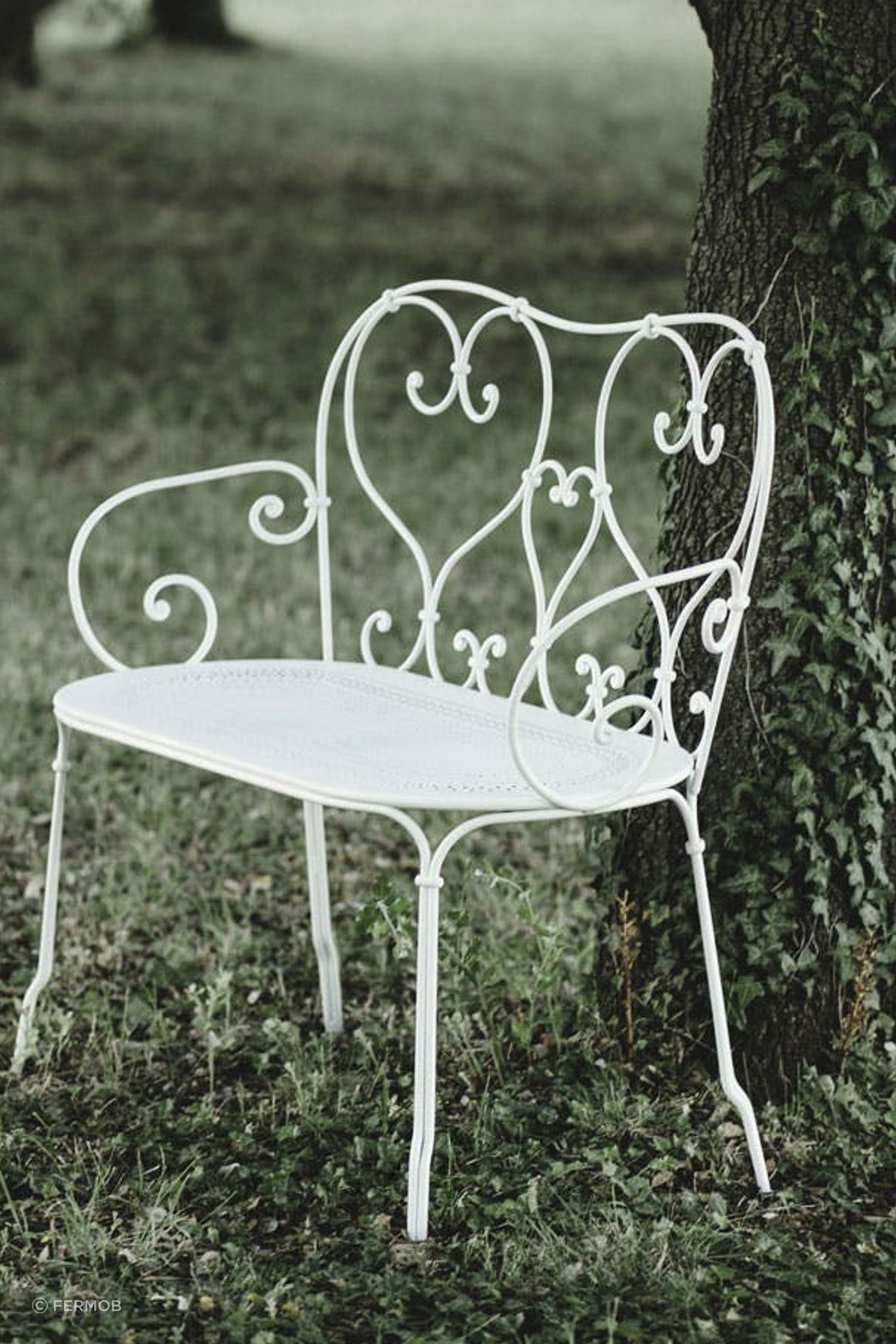 1900 Bench