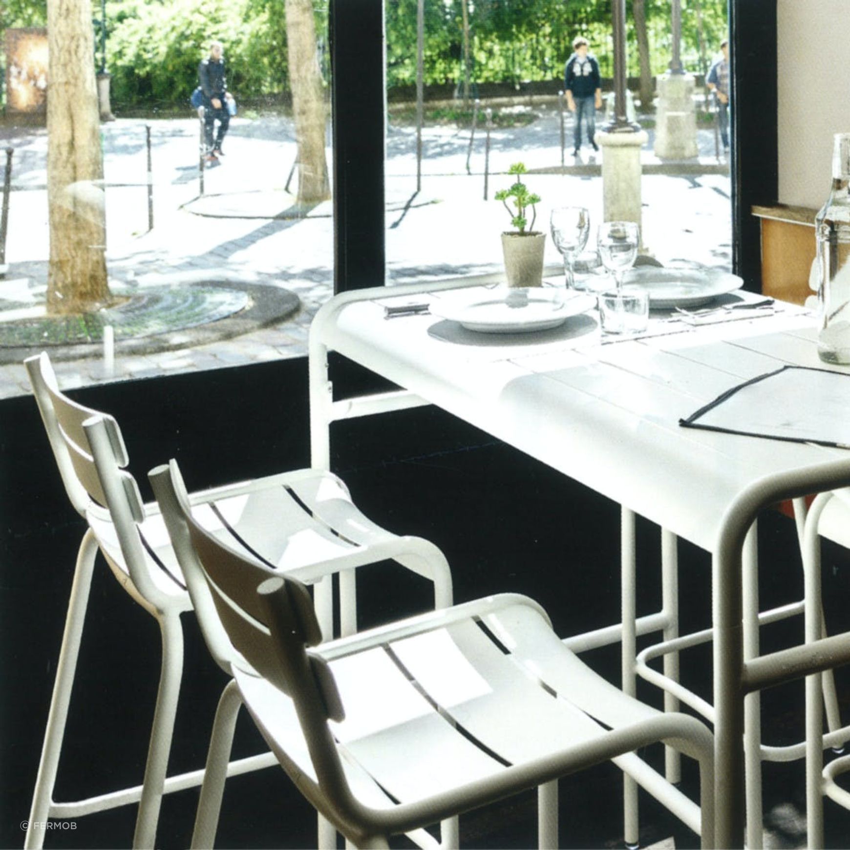 Luxembourg High Table 126 x 73cm
