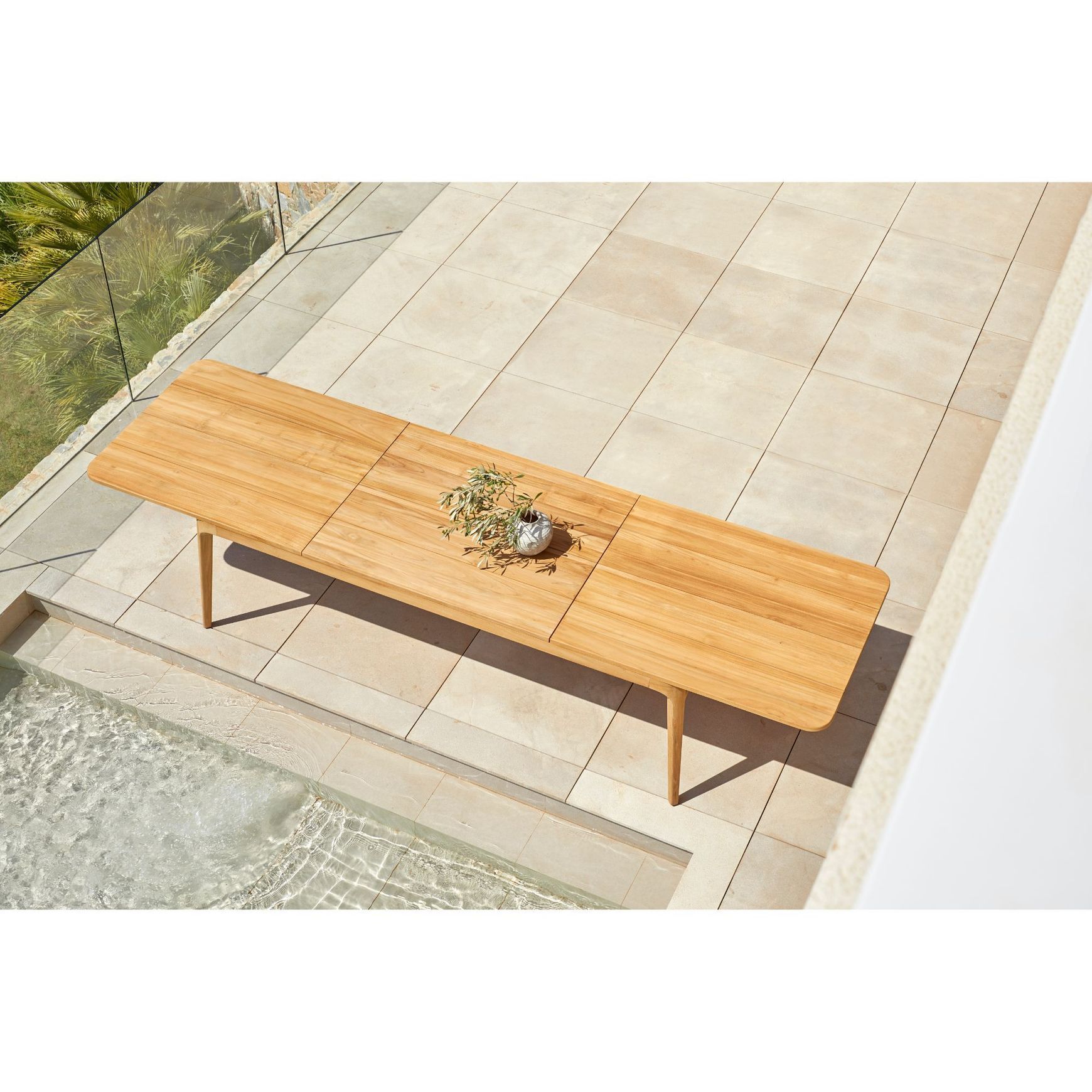Paralel 250–300cm Extendable Outdoor Dining Table