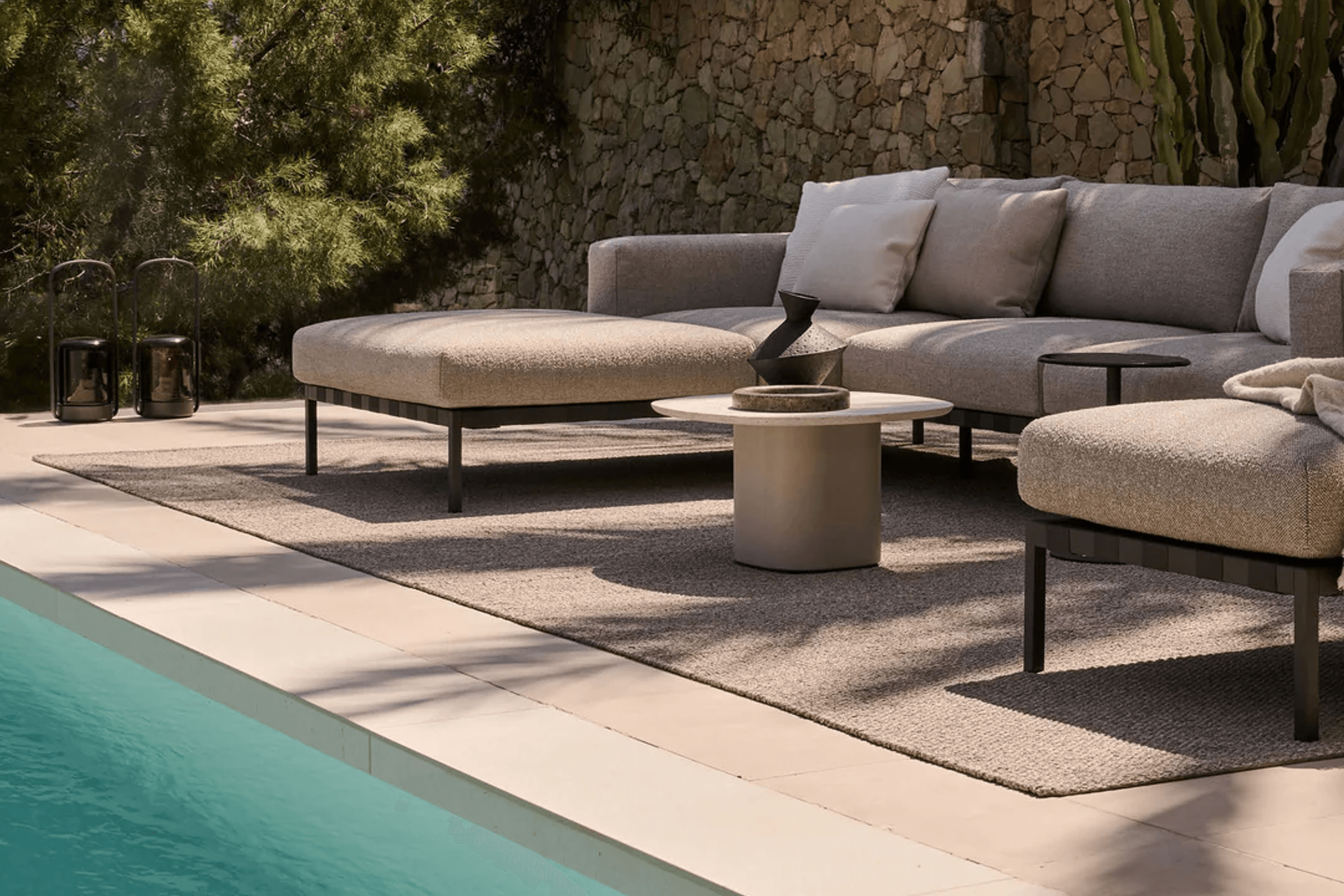 Mare Side Table
