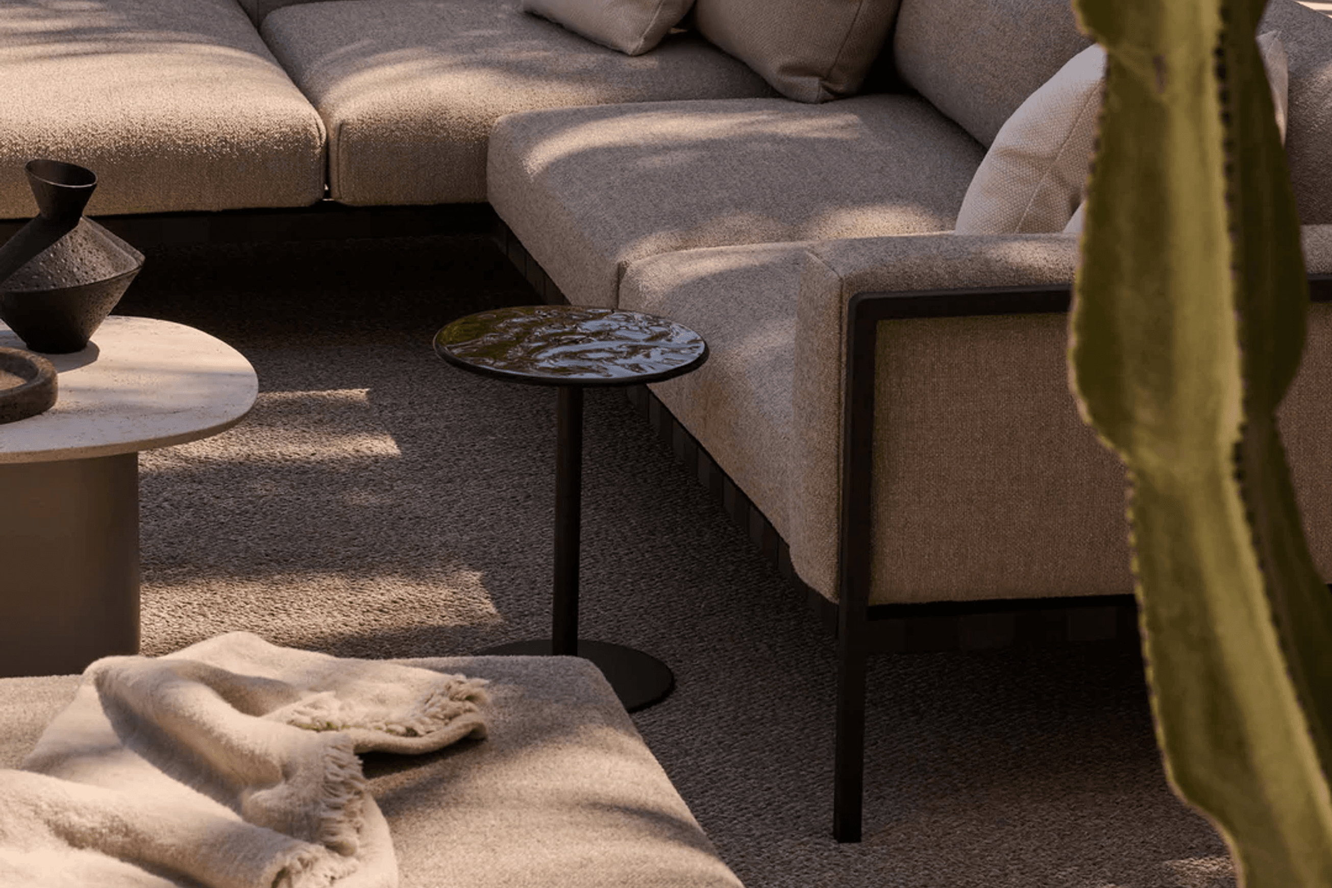 Mare Side Table