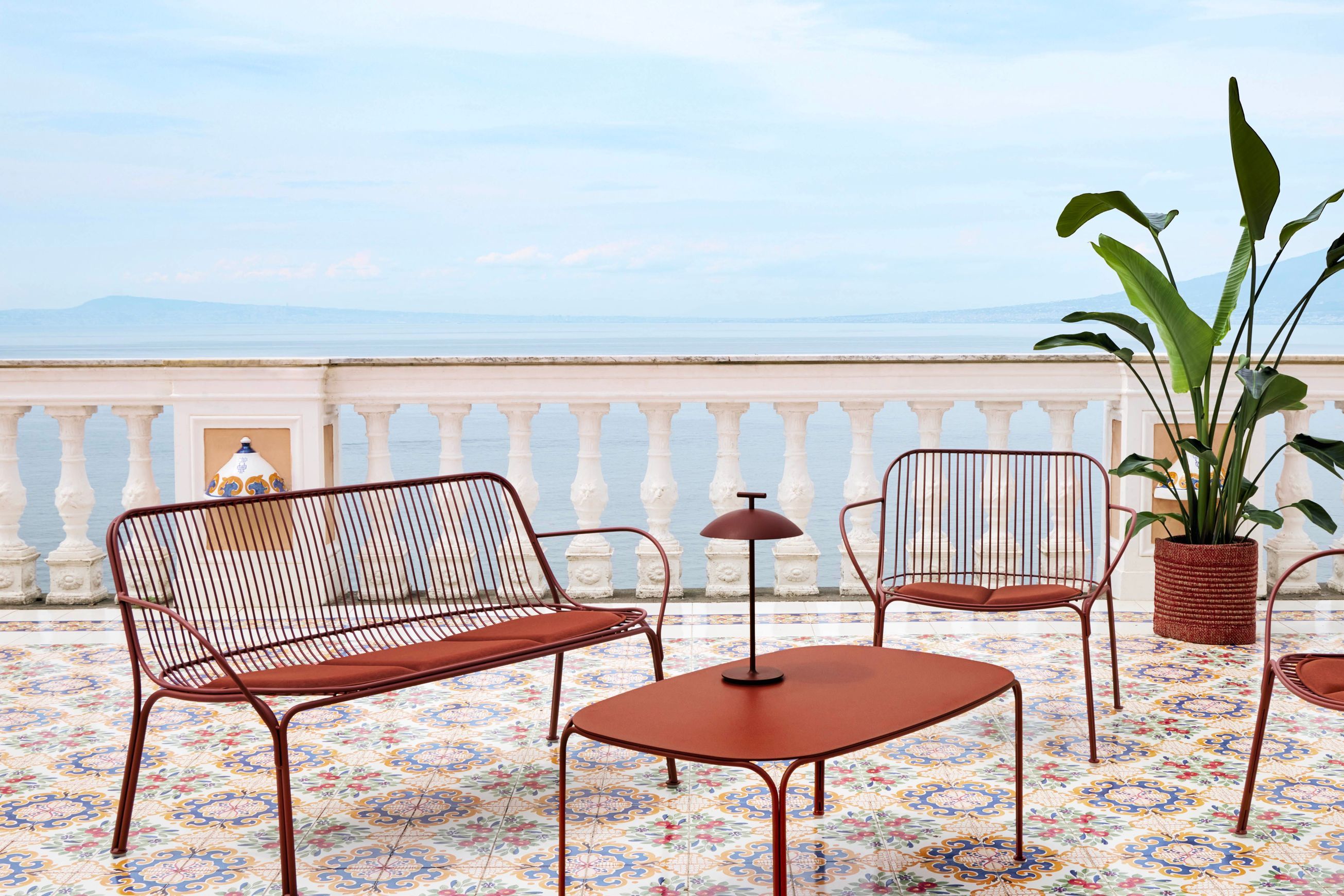 HiRay Coffee Table