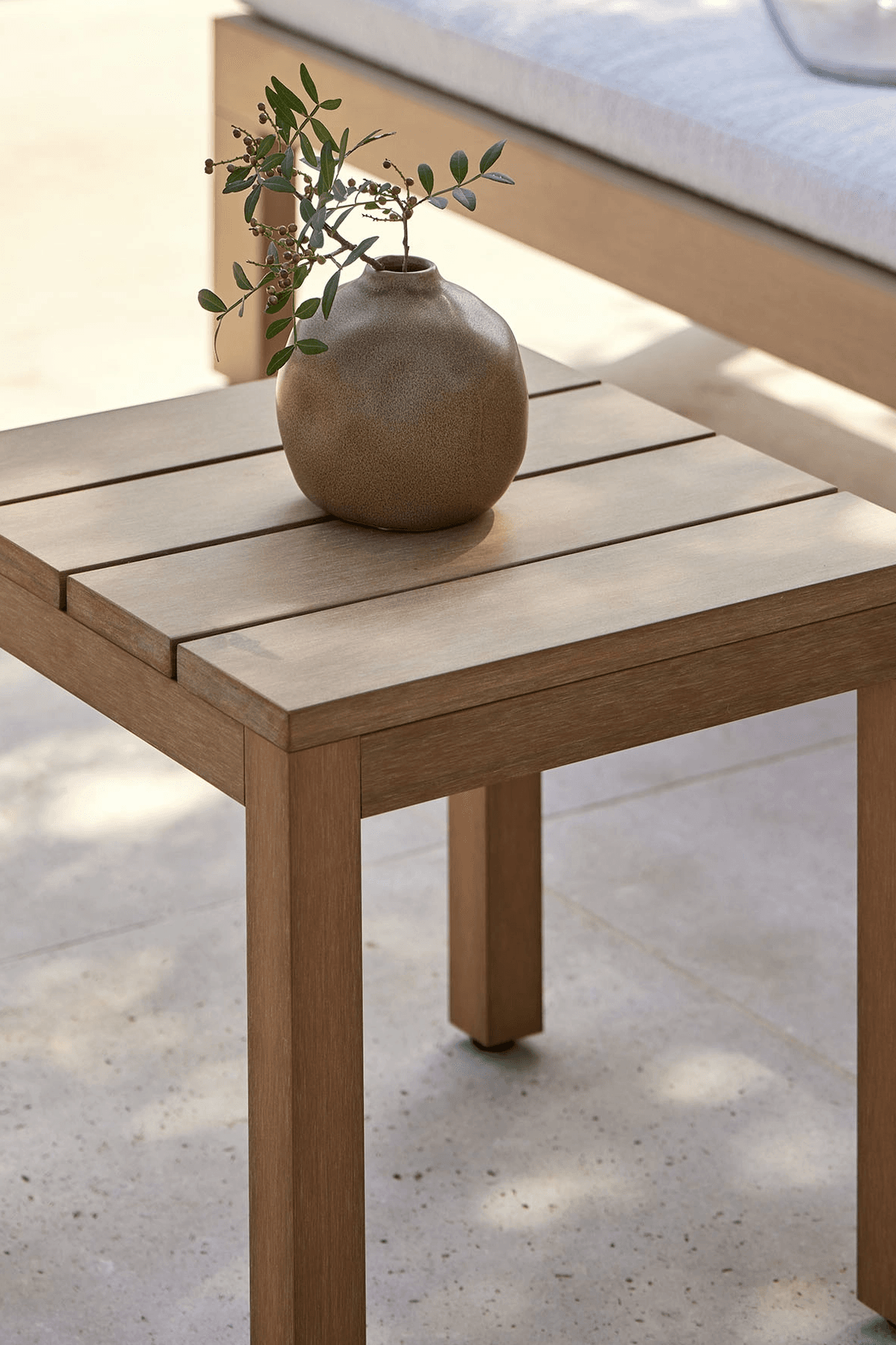 Kahn Outdoor Auxiliar Table by Point