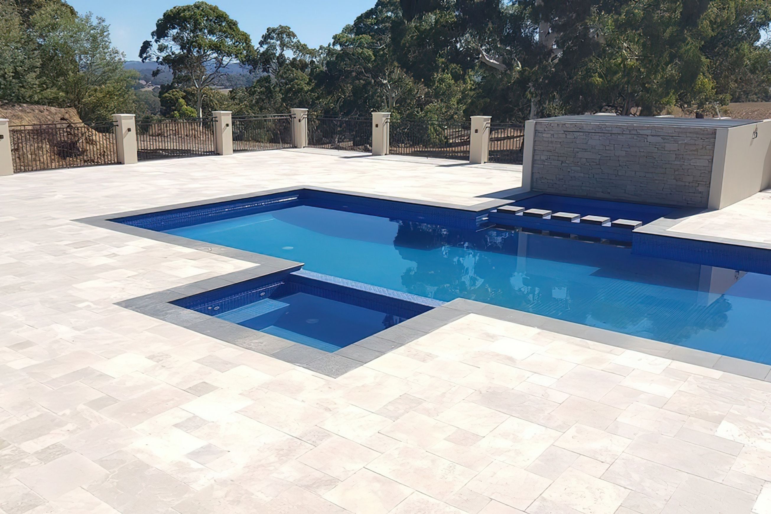 Classic Travertine | Paving
