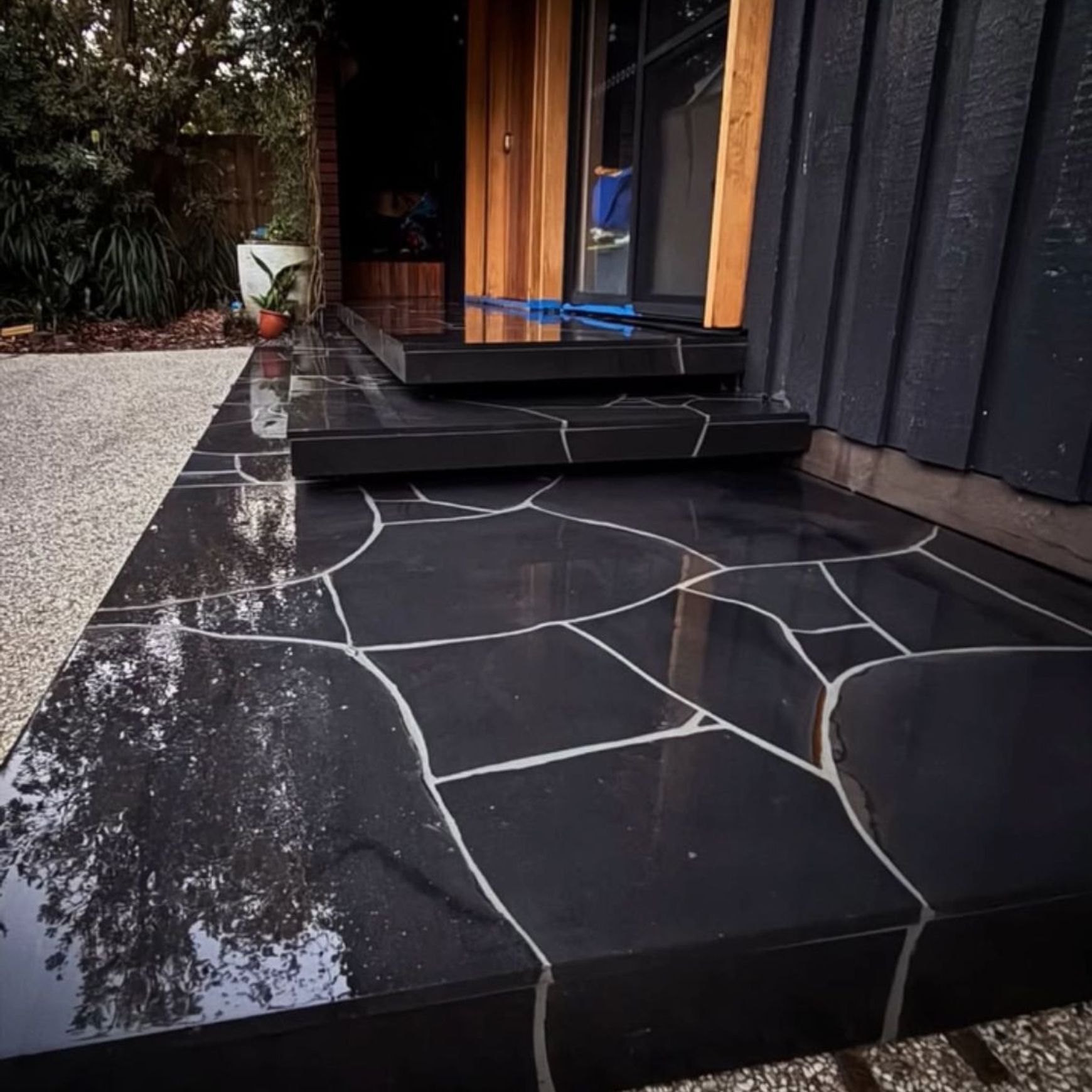 Bluestone Crazy Paving - Large Sizing