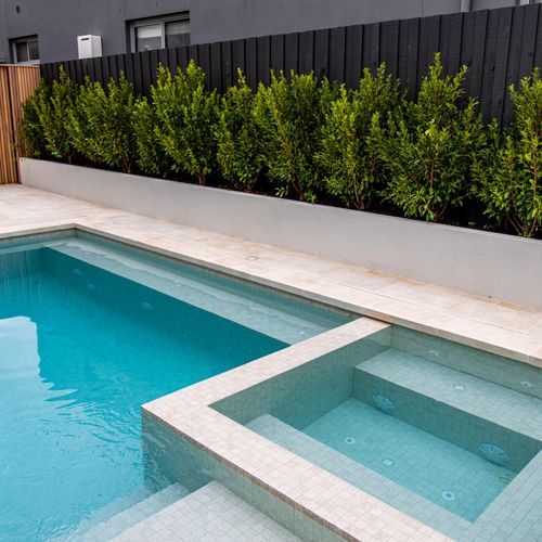 Crema Siena Limestone Coping Tumbled & Sandblasted