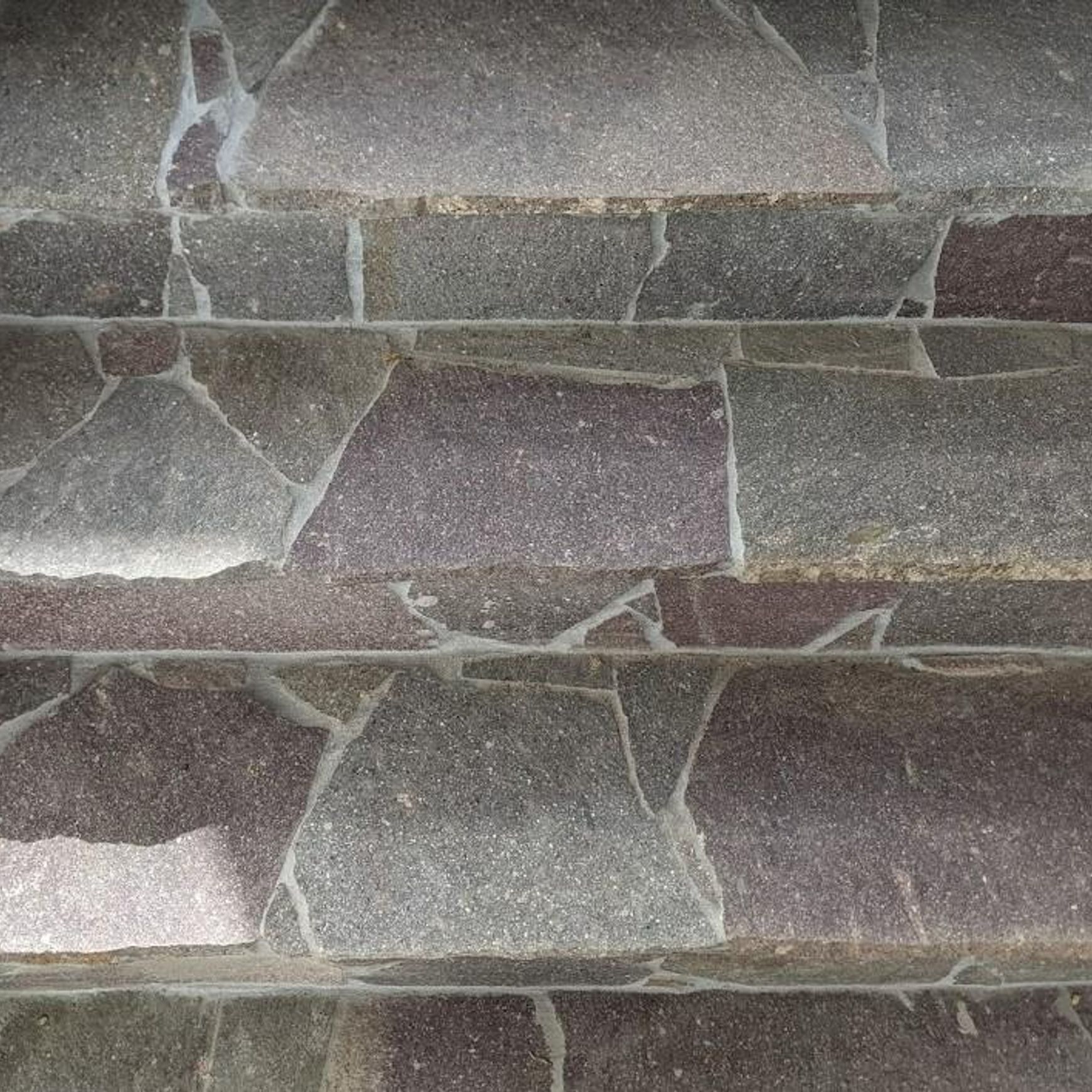 Stoneyard Piazza Crazy Pave