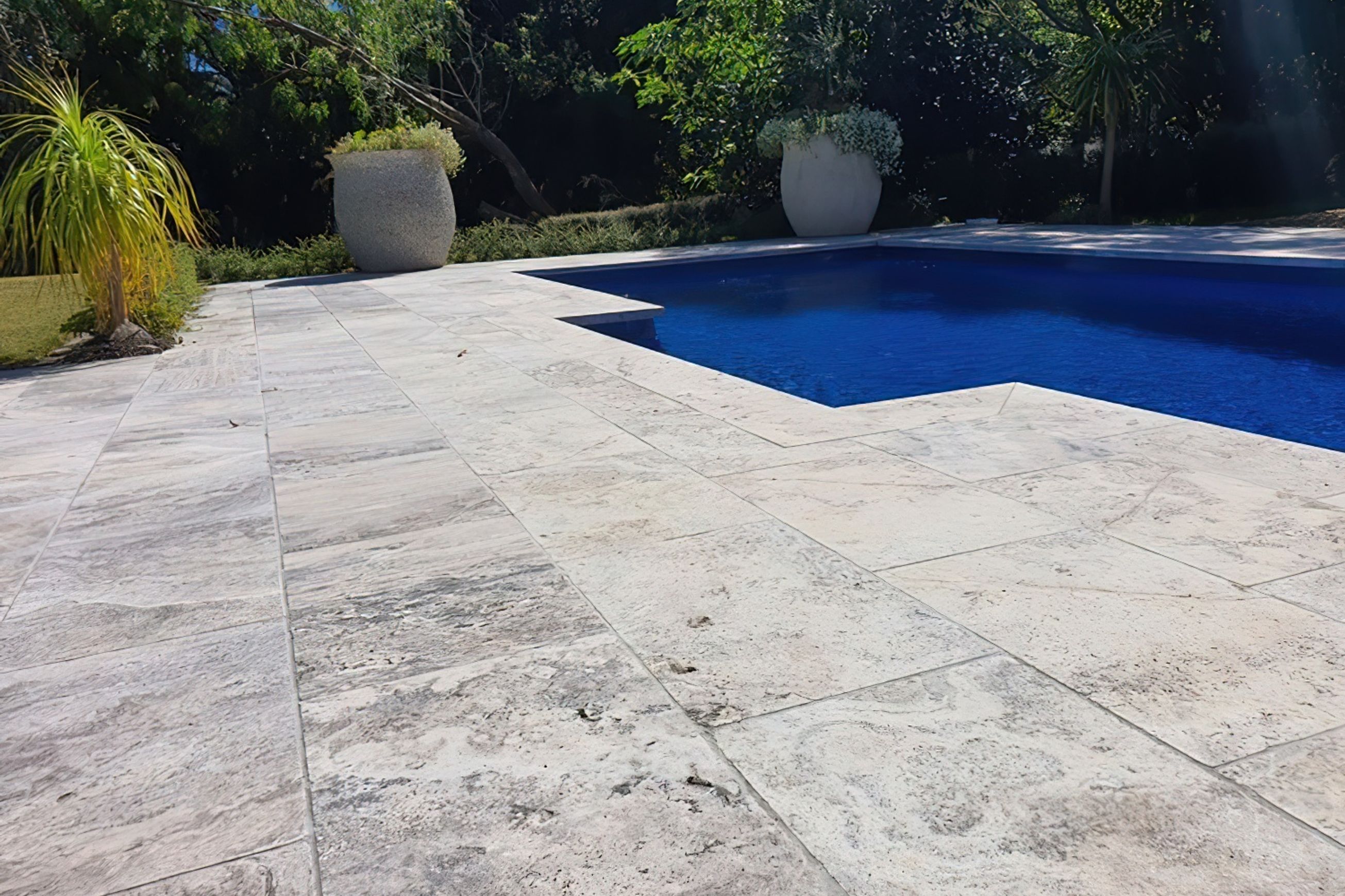 Silver Travertine | Paving