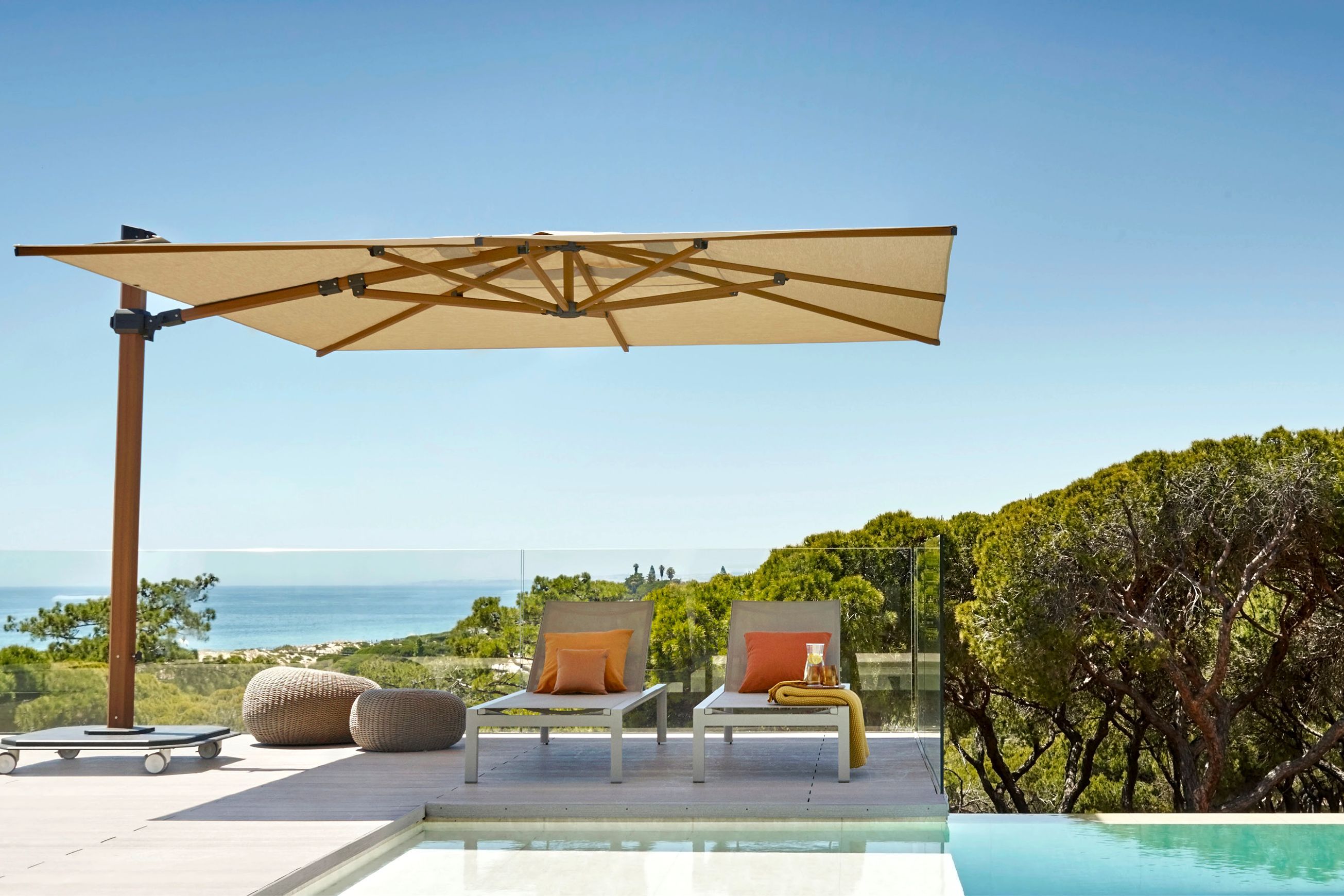 Lux 401 Outdoor Umbrella