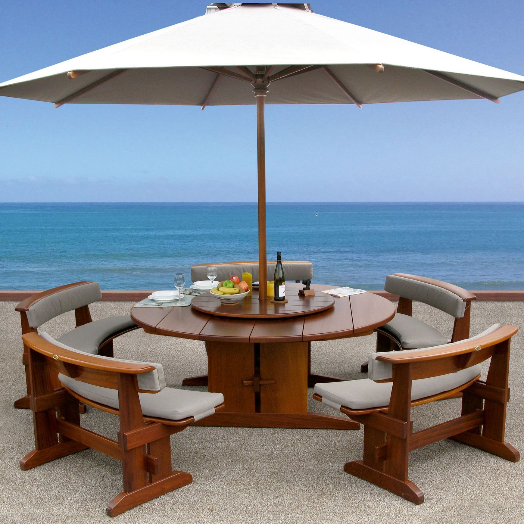 Round Table Suite 1800