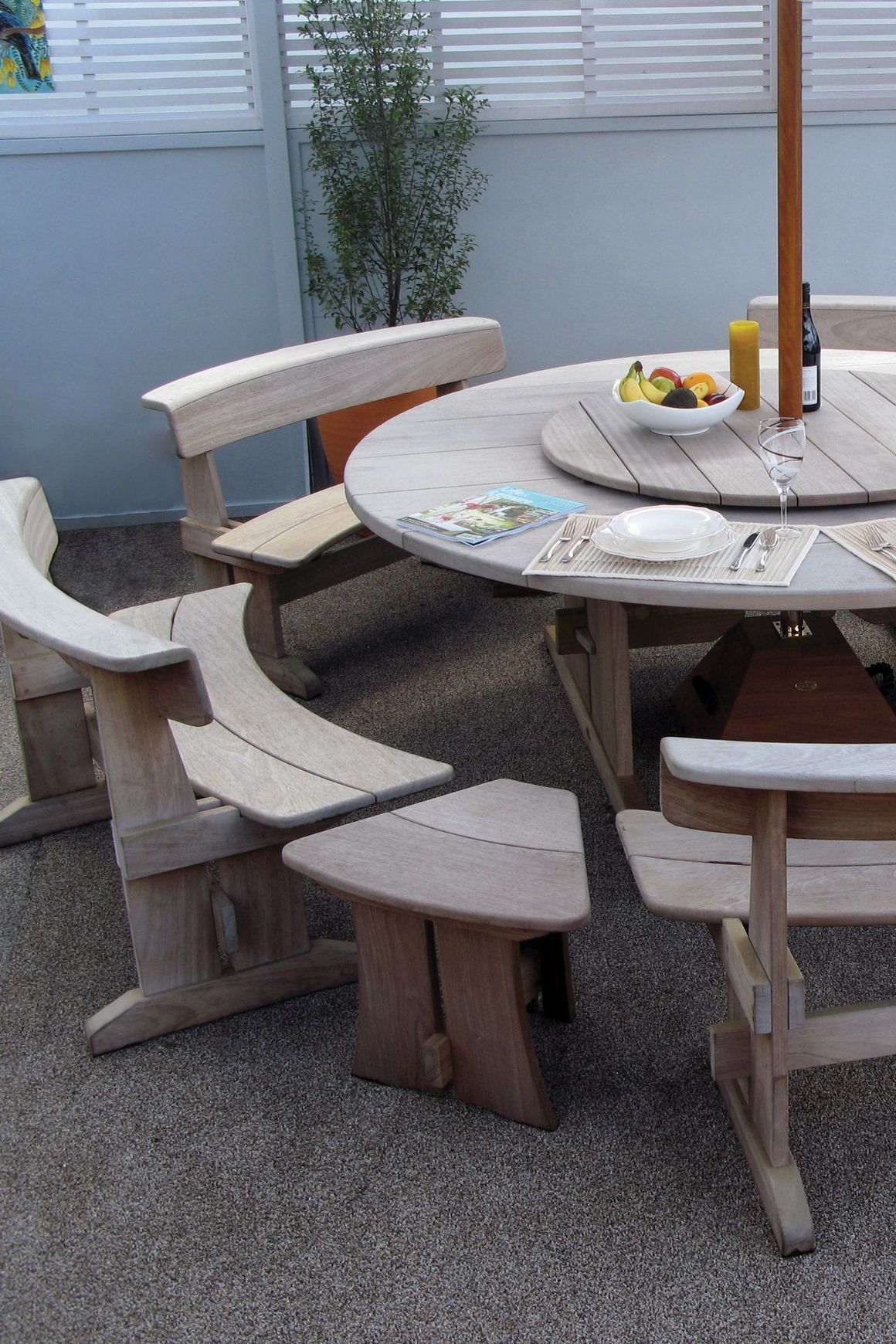 Round Table Suite 2000