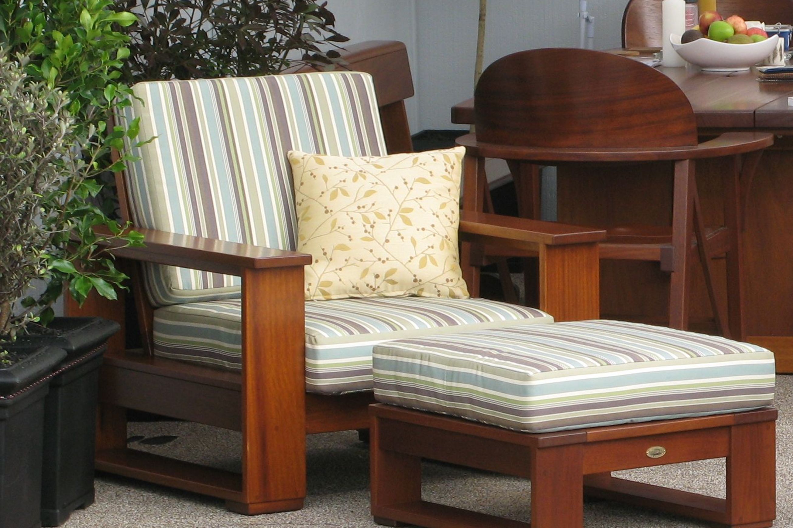Lounge Chair & Ottoman