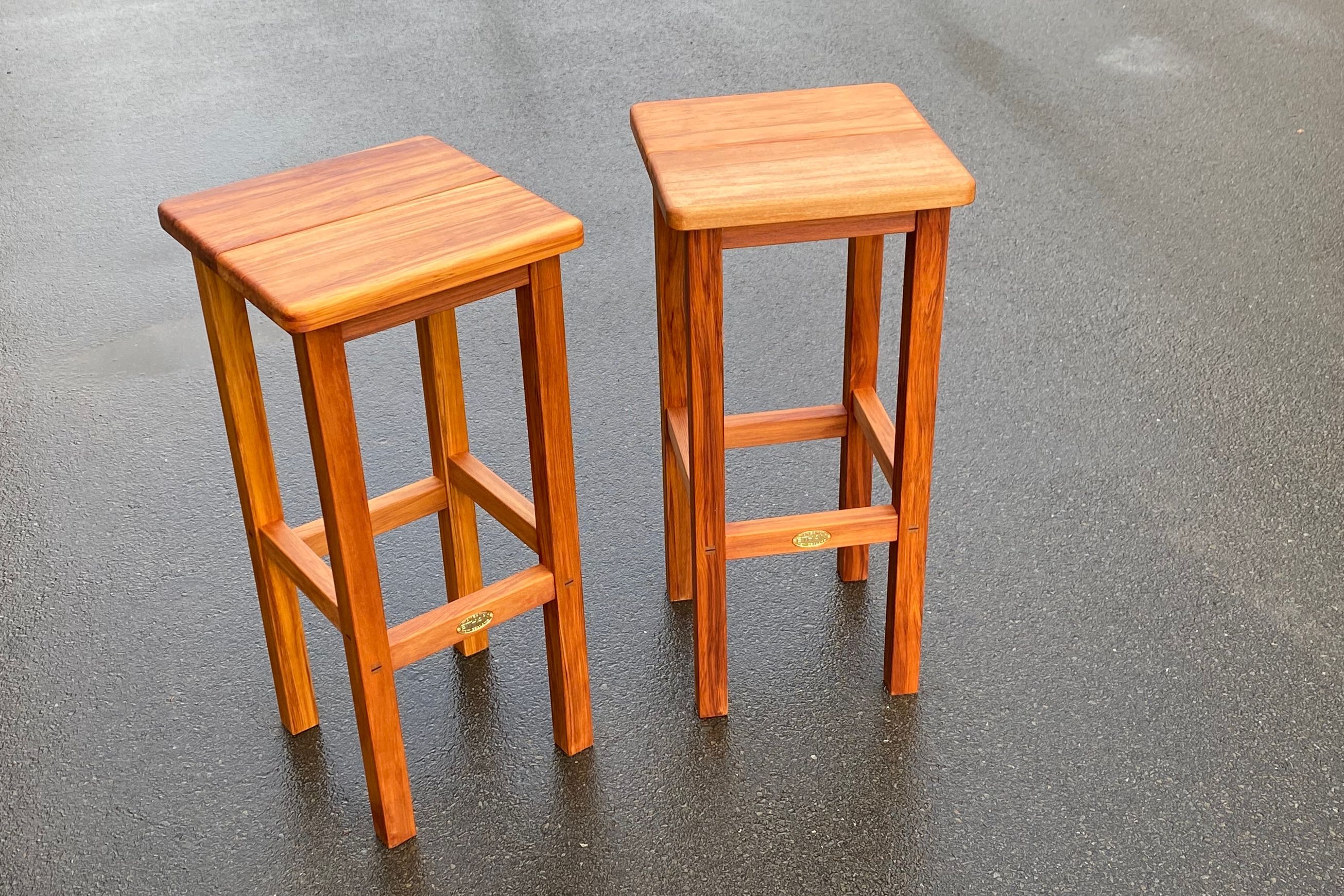 Outdoor Bar Leaner & Stools