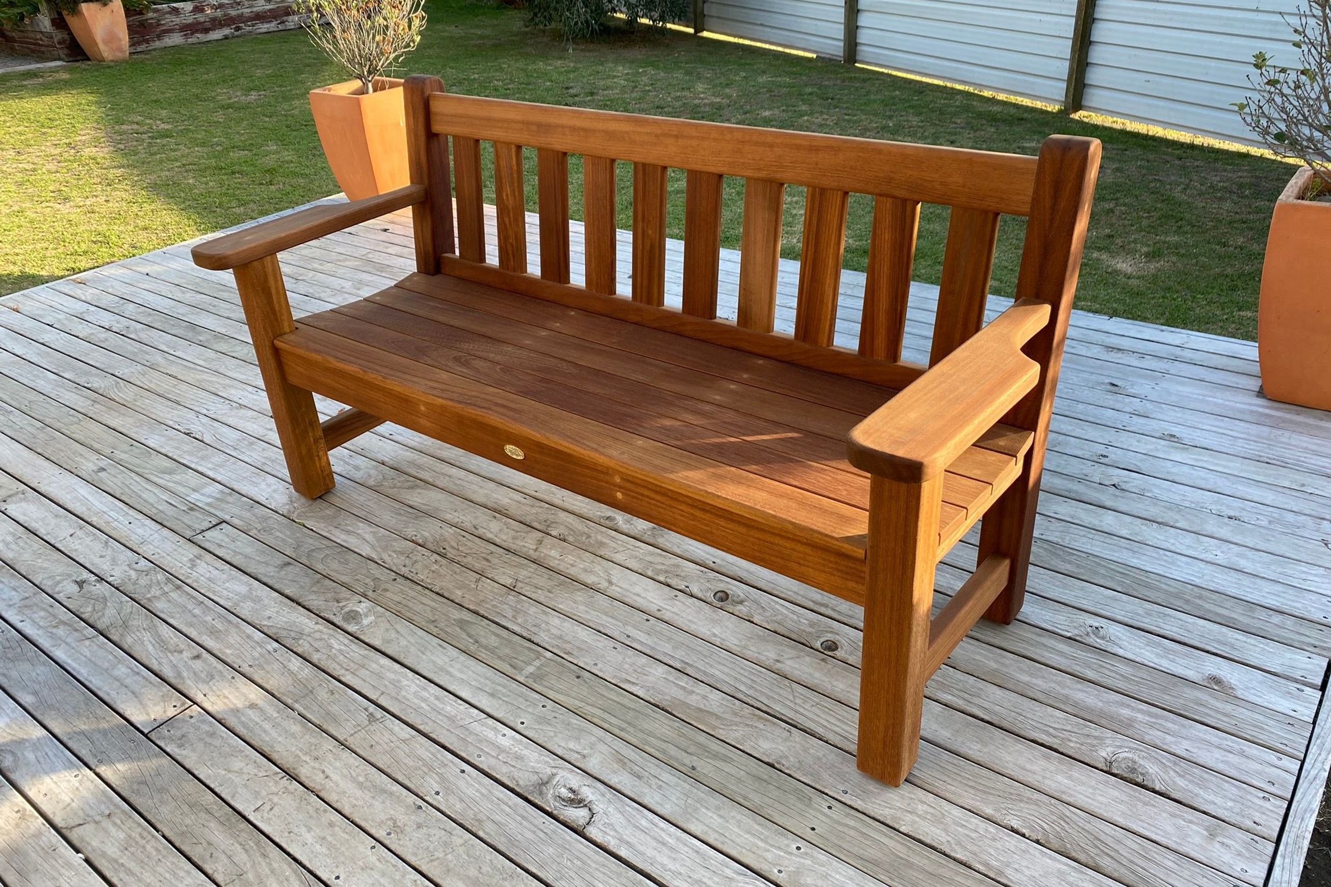 Traditional Outdoor Garden Bench