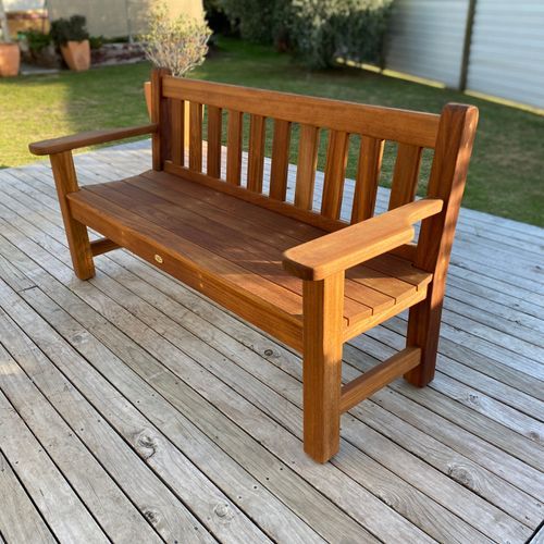 Traditional Outdoor Garden Bench