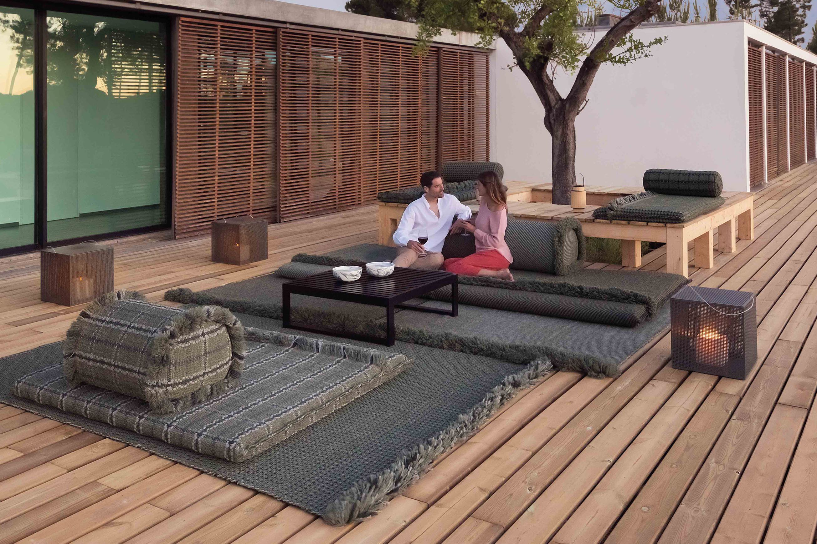 Diagonal Indoor|Outdoor Rug by Patricia Urquiola 