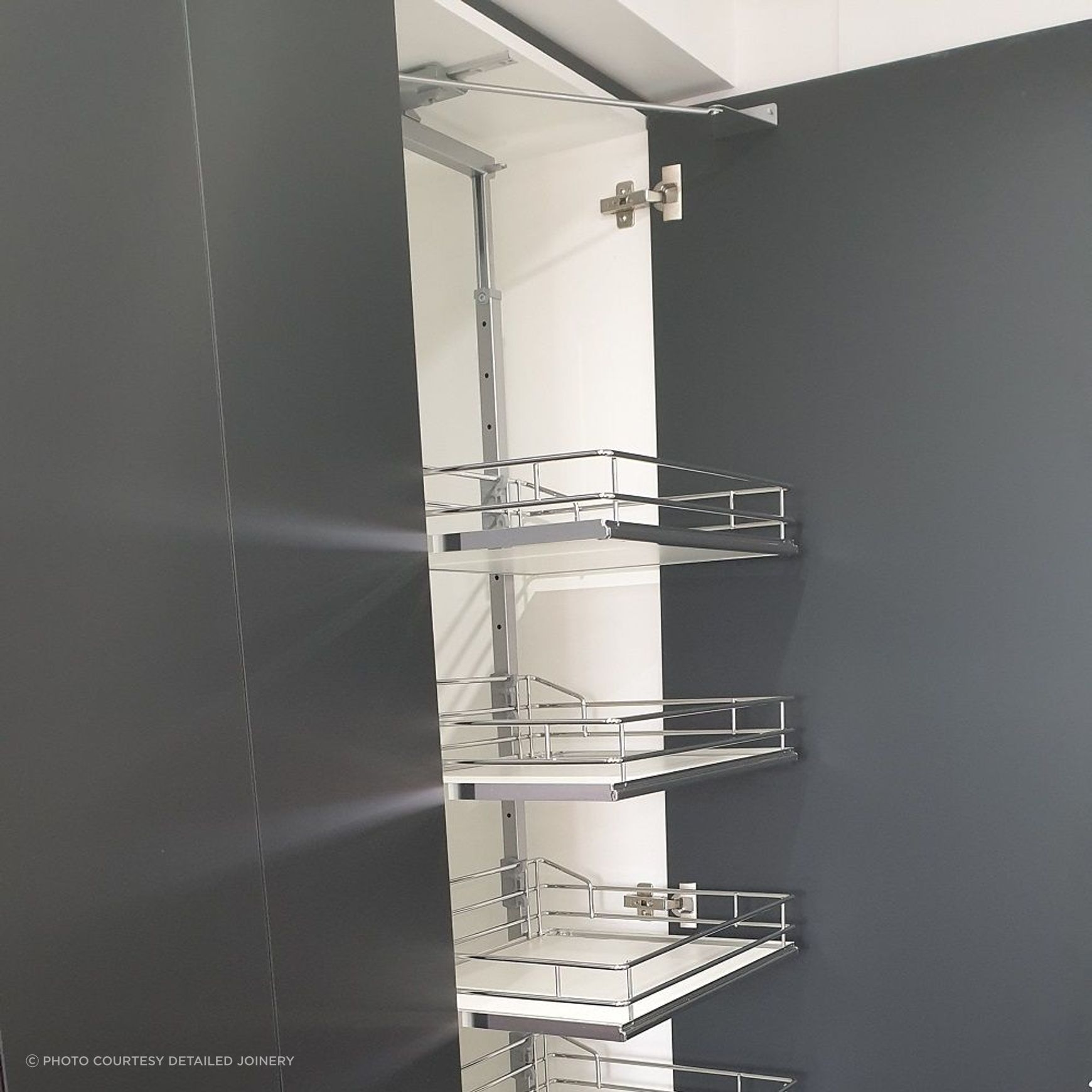 VS TAL Gate Pantry