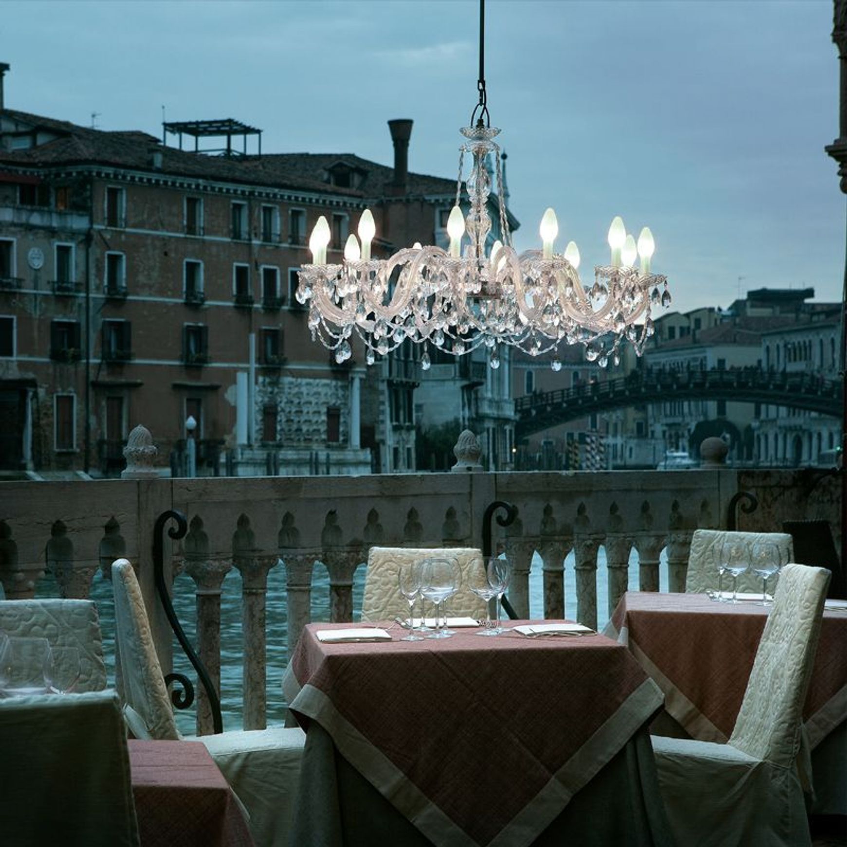 Drylight S12 Outdoor Chandelier