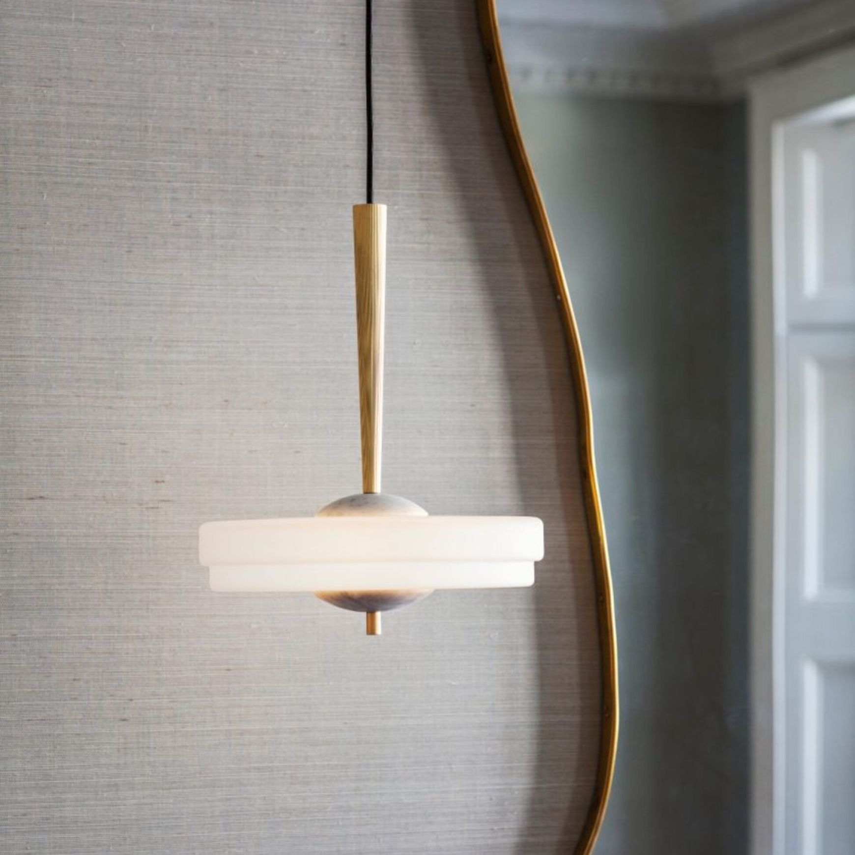 Trave Pendant Light