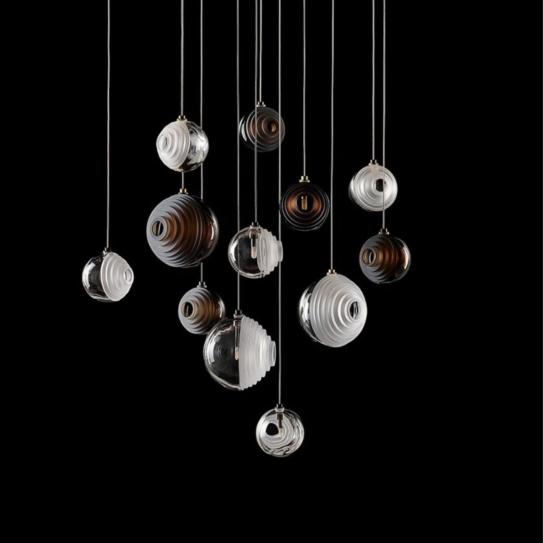 Dark & Bright Star Pendant Light
