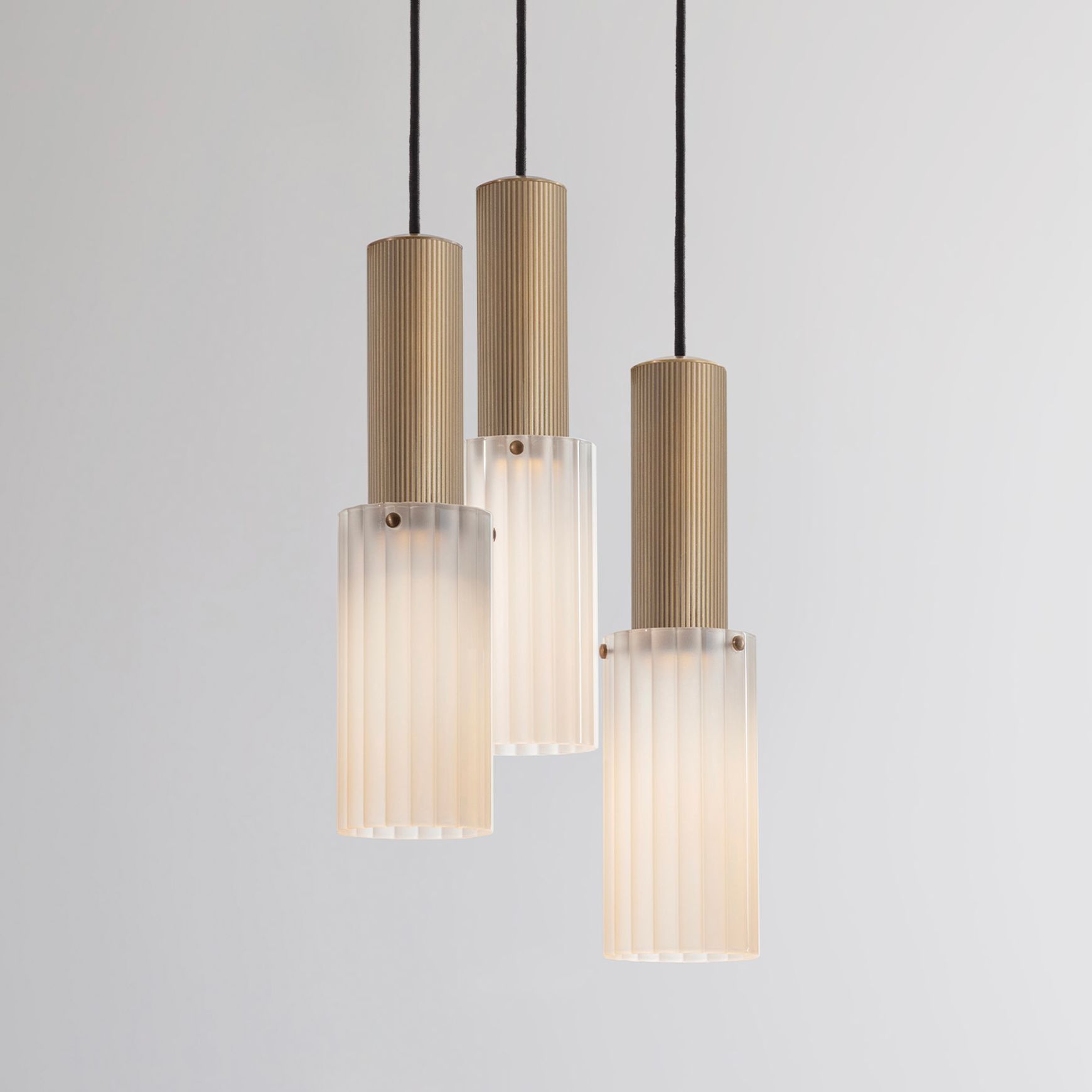Flume Large 3lt Pendant Light