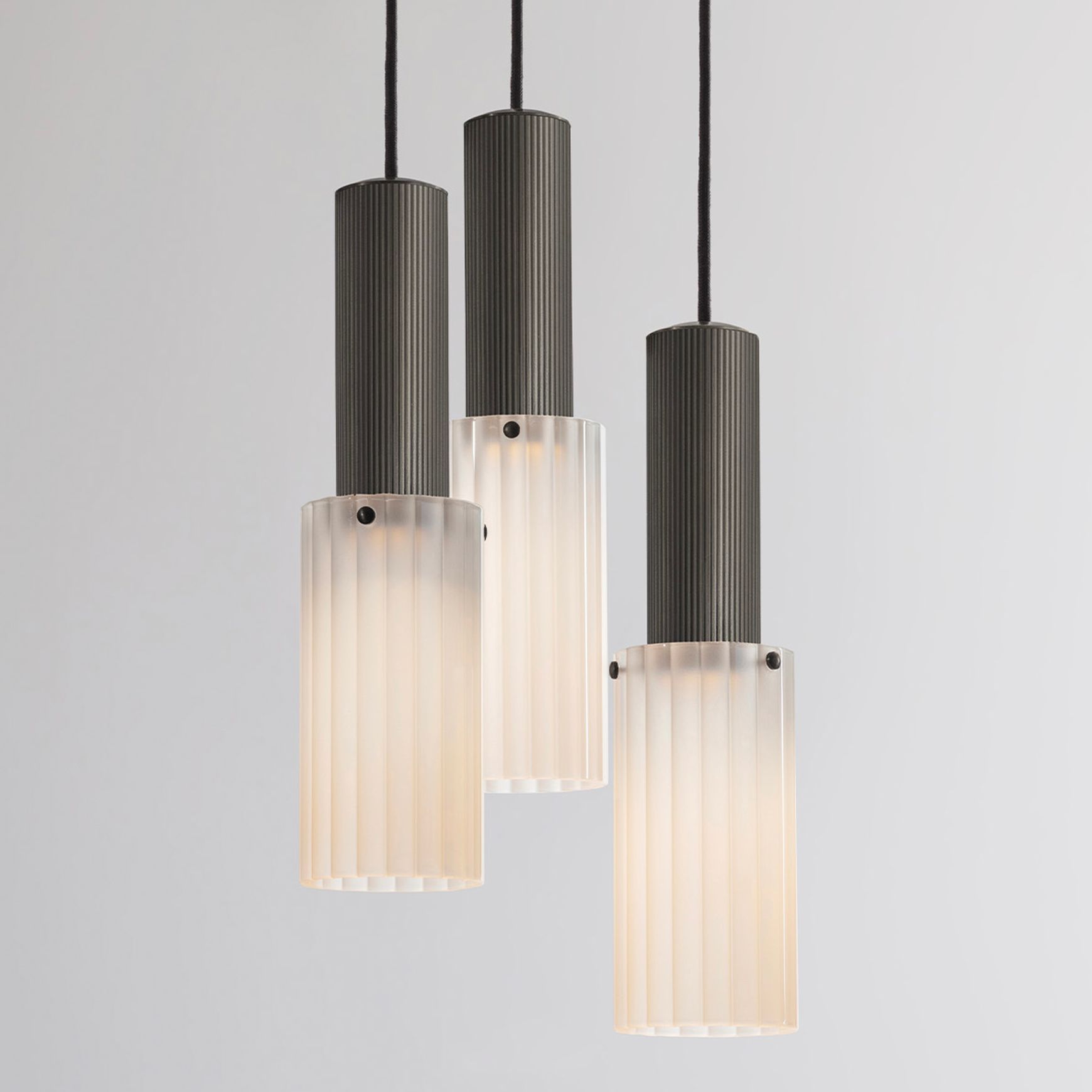 Flume Large 3lt Pendant Light