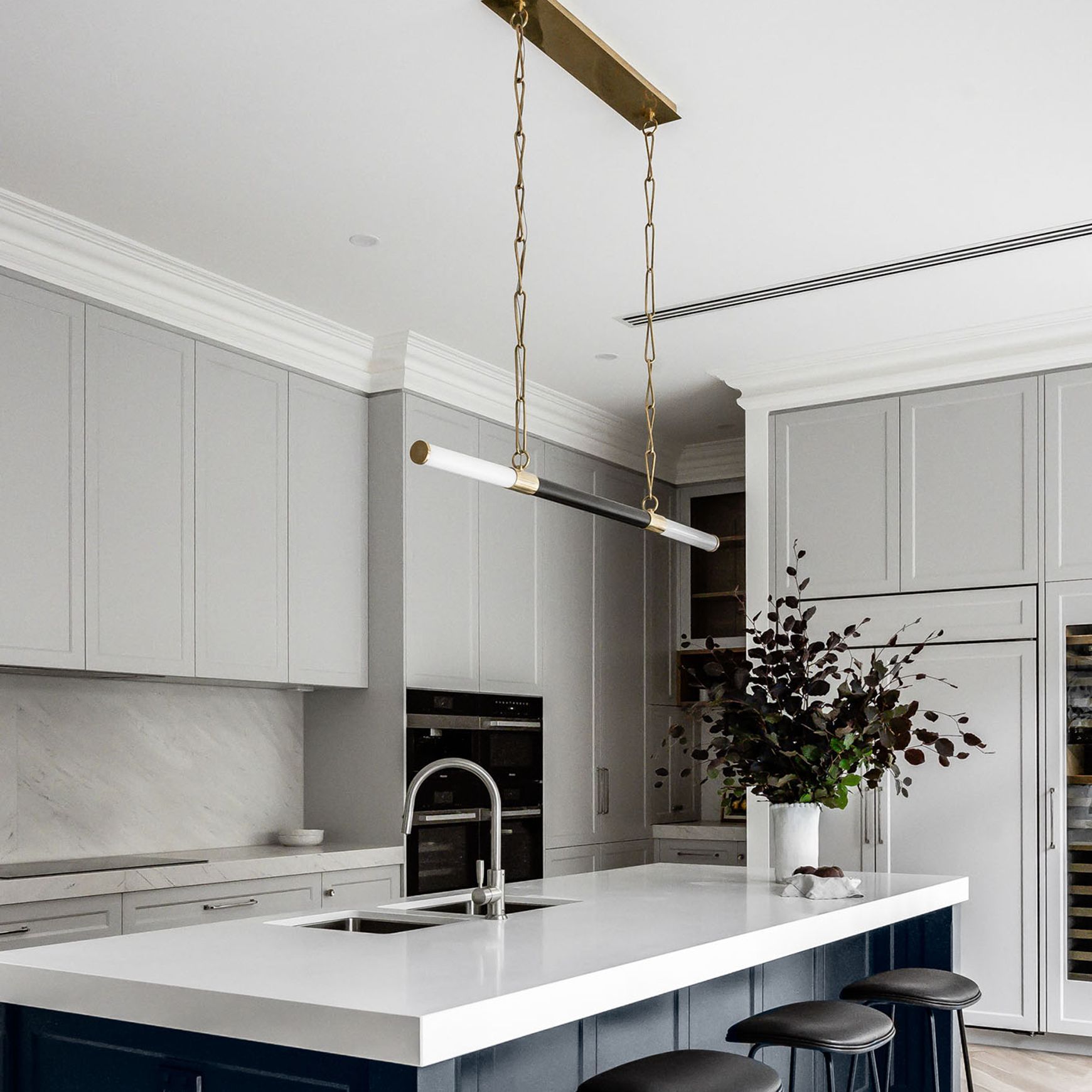 Huntington Linear Pendant Light